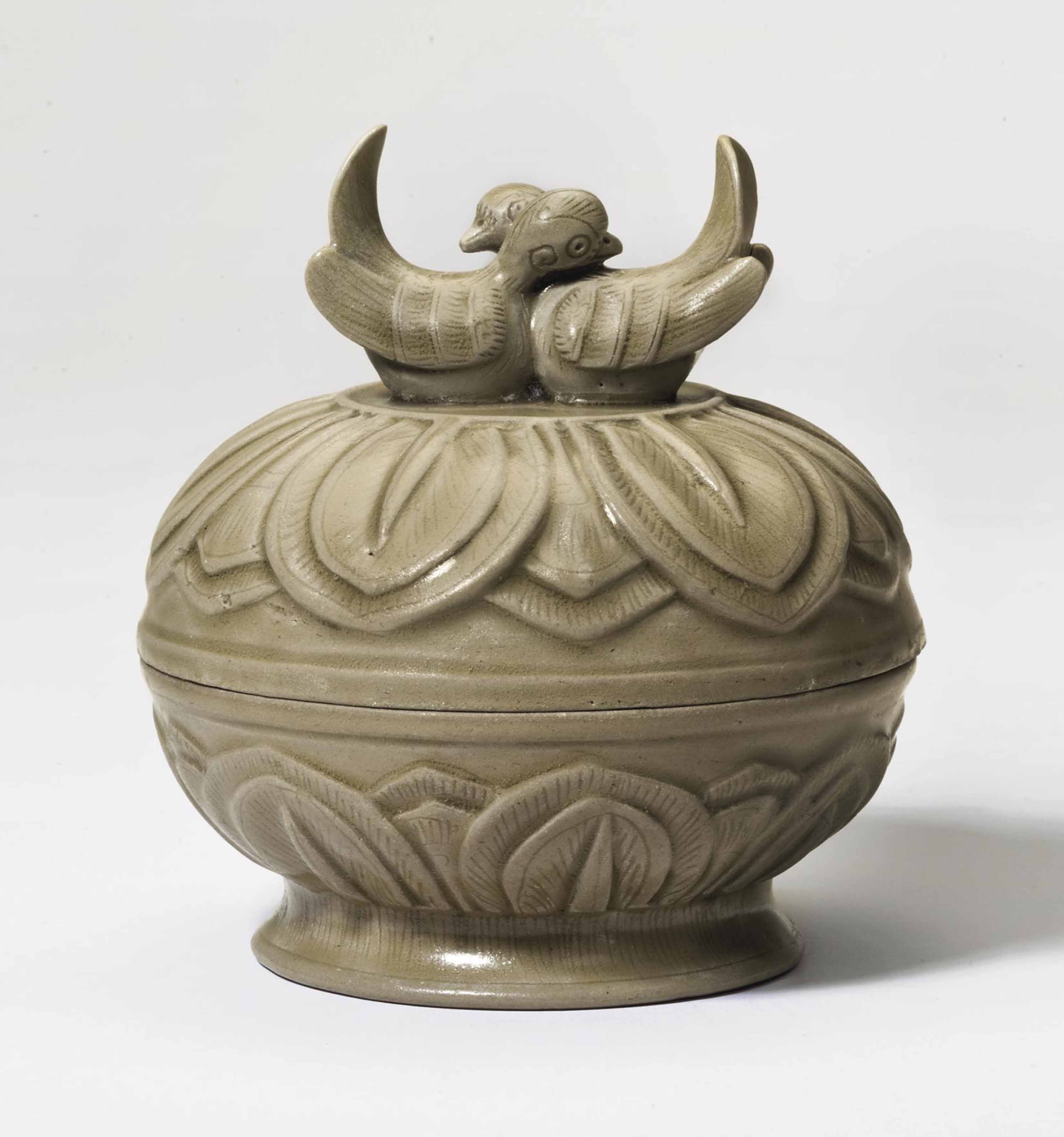 宋時代　龍泉窯　青磁鳳耳花入　宋 南宋龍泉窯青釉鳳耳盤口瓶, SOUTHERN SONG DYNASTY (1127-1279