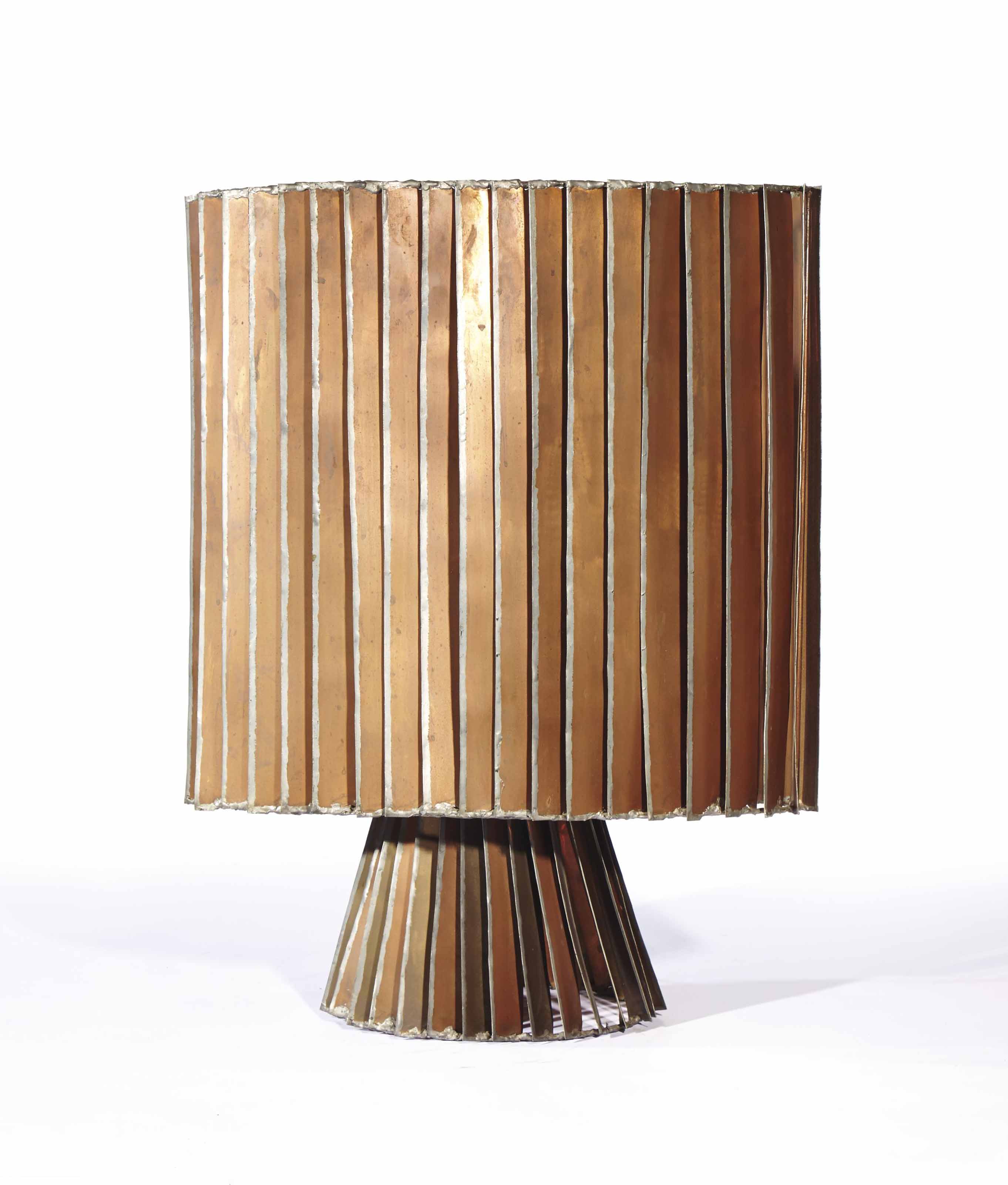  TRAVAIL  MODERNE  LAMPE  DE TABLE Christie s