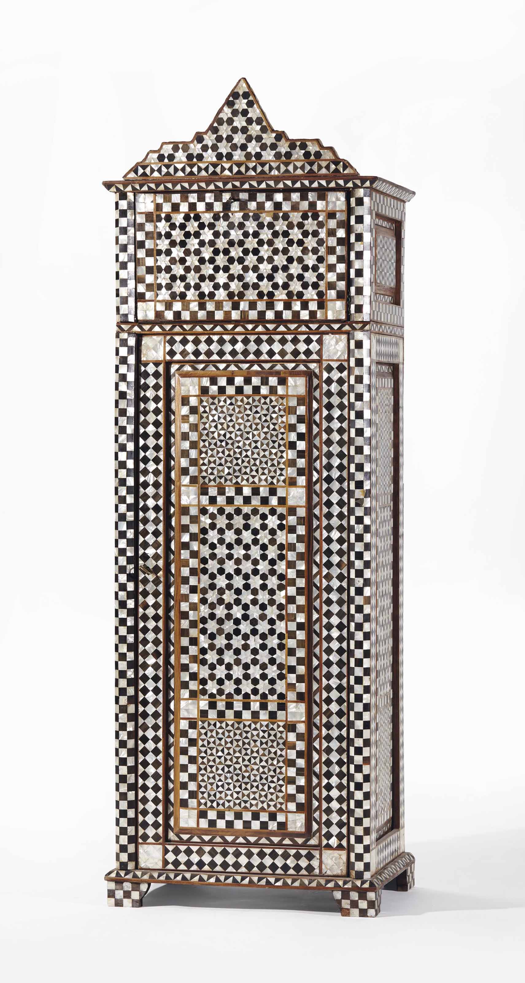 Armoire De La Premiere Moitie Du Xxeme Siecle Turquie Ou Syrie