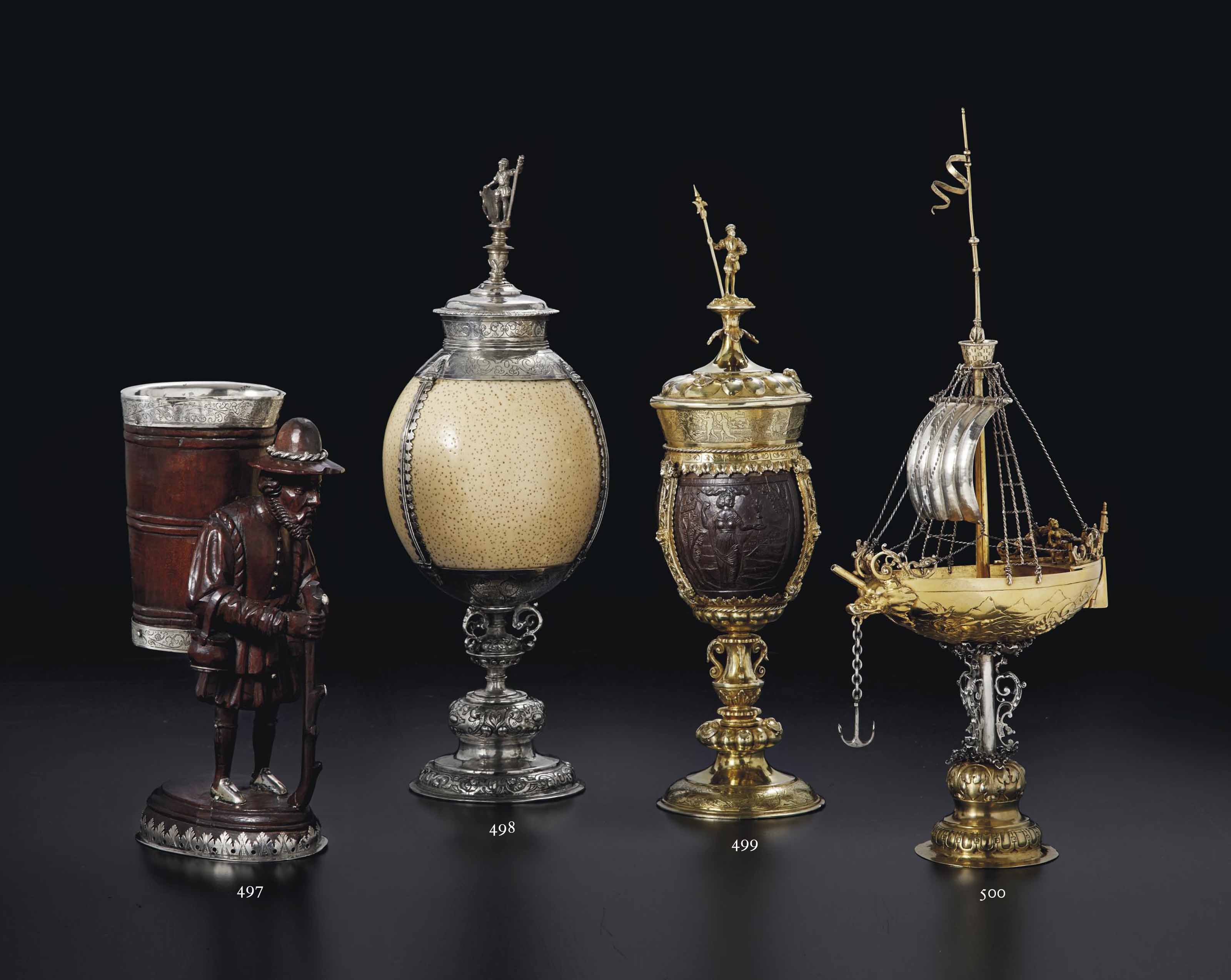 COUPE EN NOIX DE COCO ET MONTURE EN VERMEIL , APPAREMMENT SANS POINCON