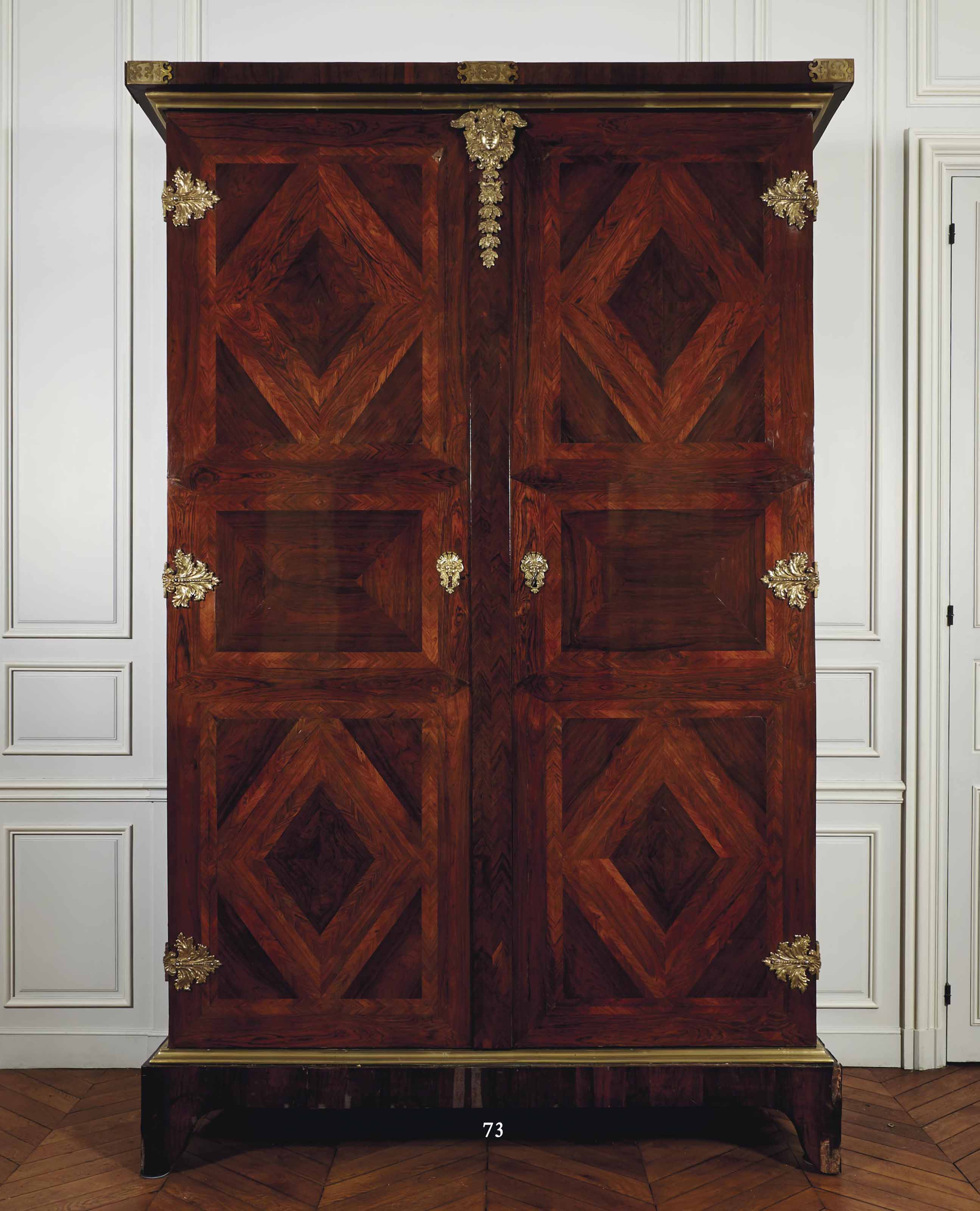 ARMOIRE D'EPOQUE LOUIS XIV , ATTRIBUEE A FRANCOIS LIEUTAUD, DEBUT DU