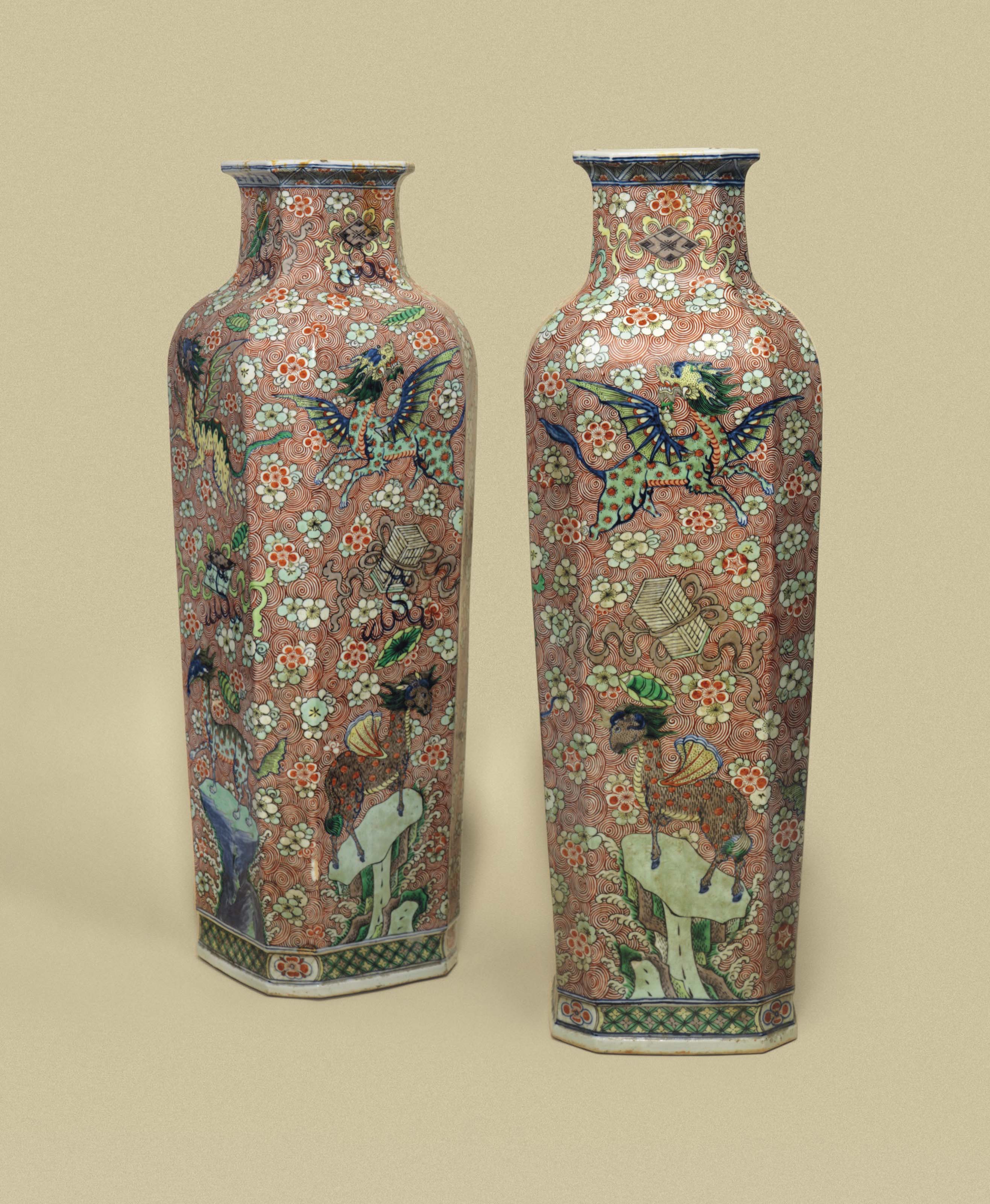 A Pair Of Large Square Section Wucai Vases 19th Century Animal