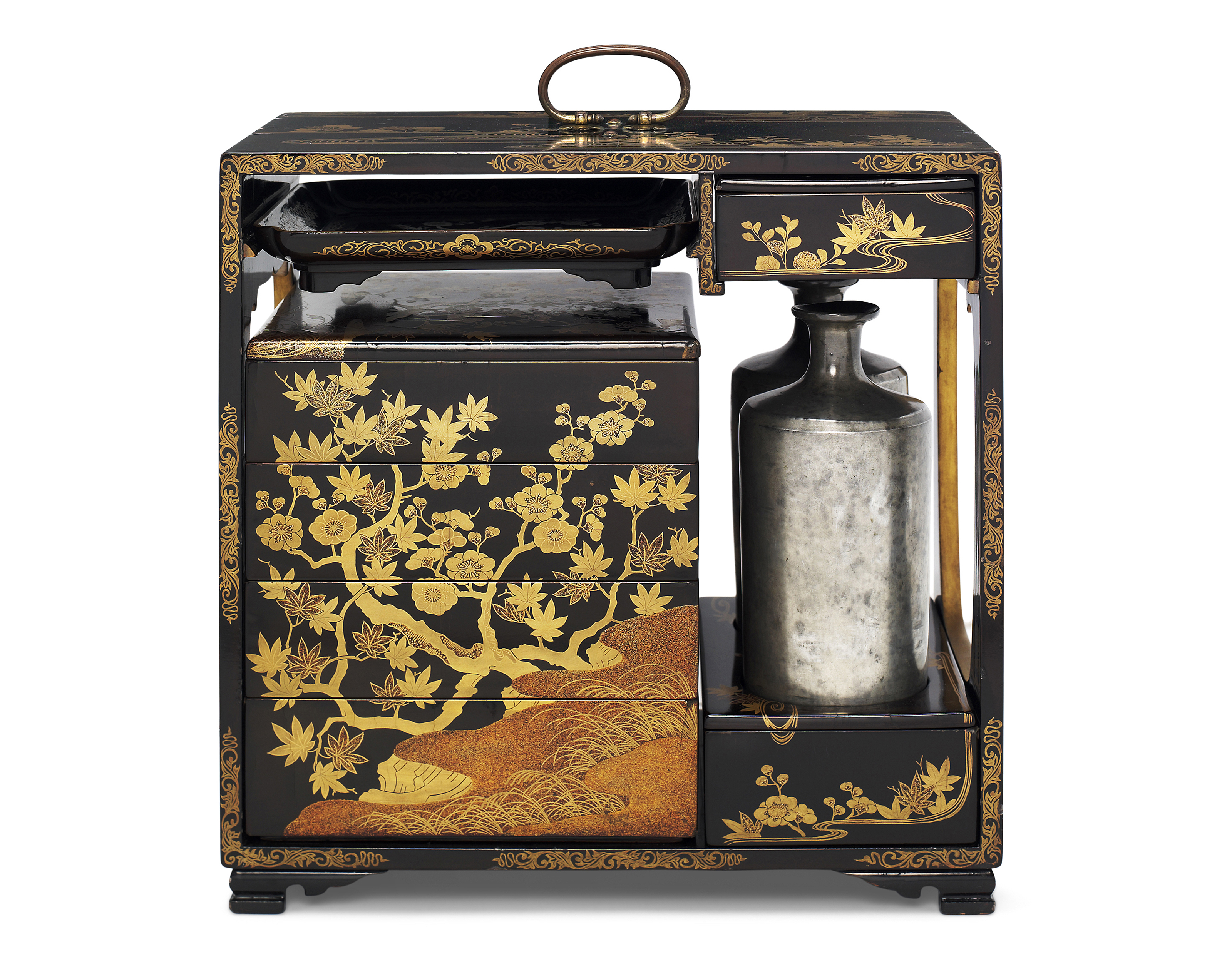 A LACQUER SAGE-JUBAKO [PICNIC SET], EDO PERIOD (17TH CENTURY