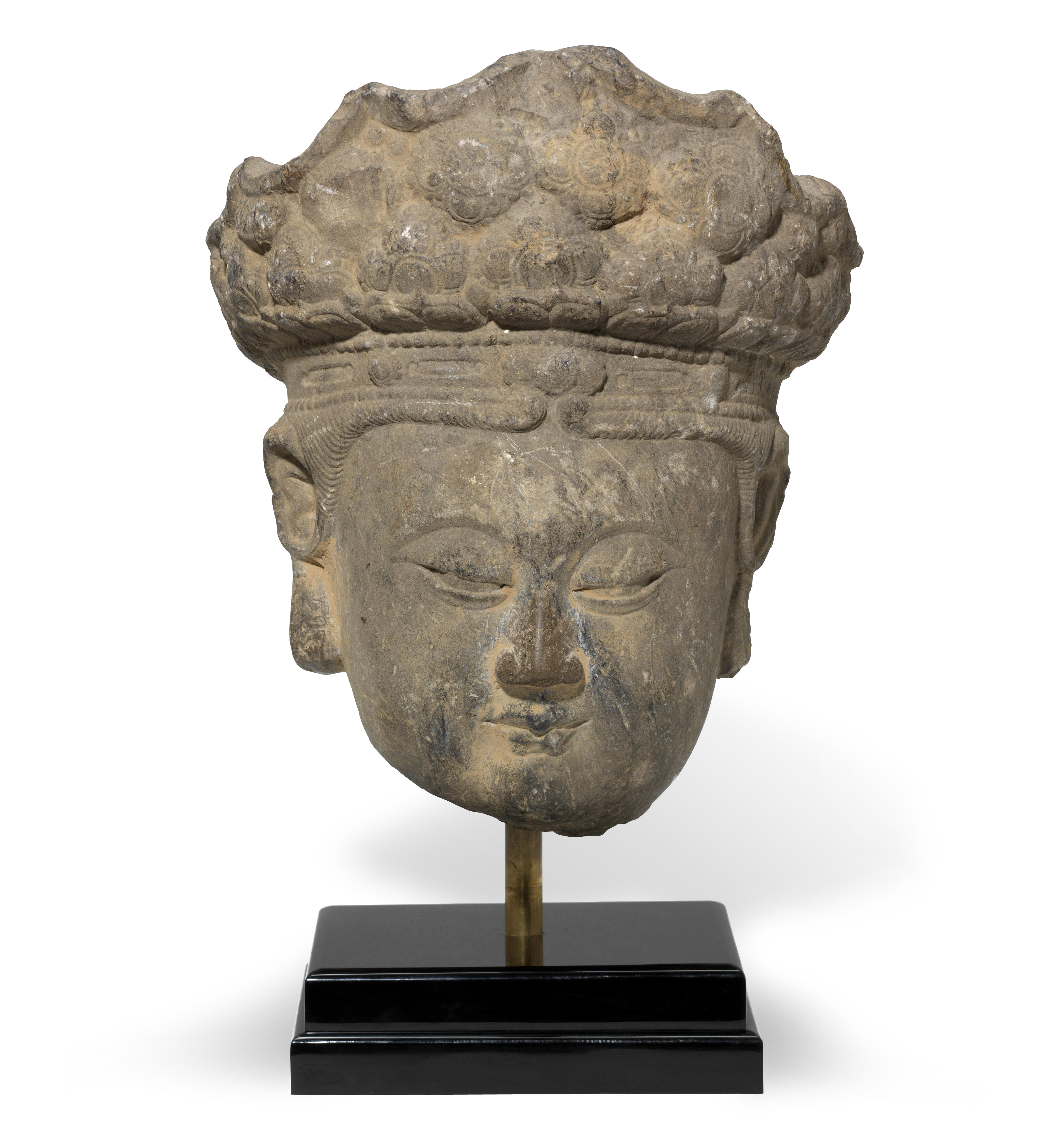 明 灰石菩萨头像