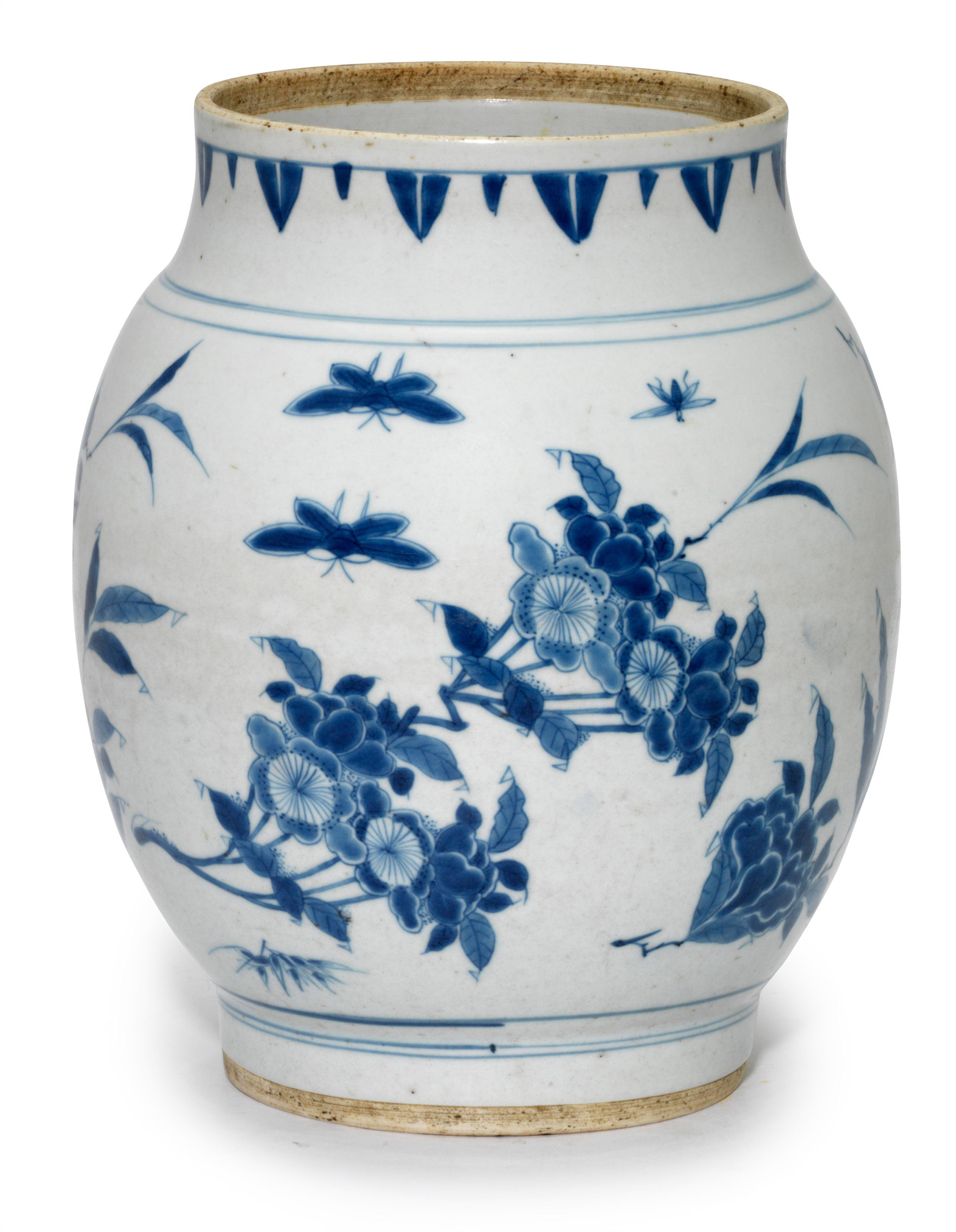 明末清初十七世纪 青花花蝶纹罐