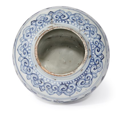 明 青花缠枝莲纹小罐