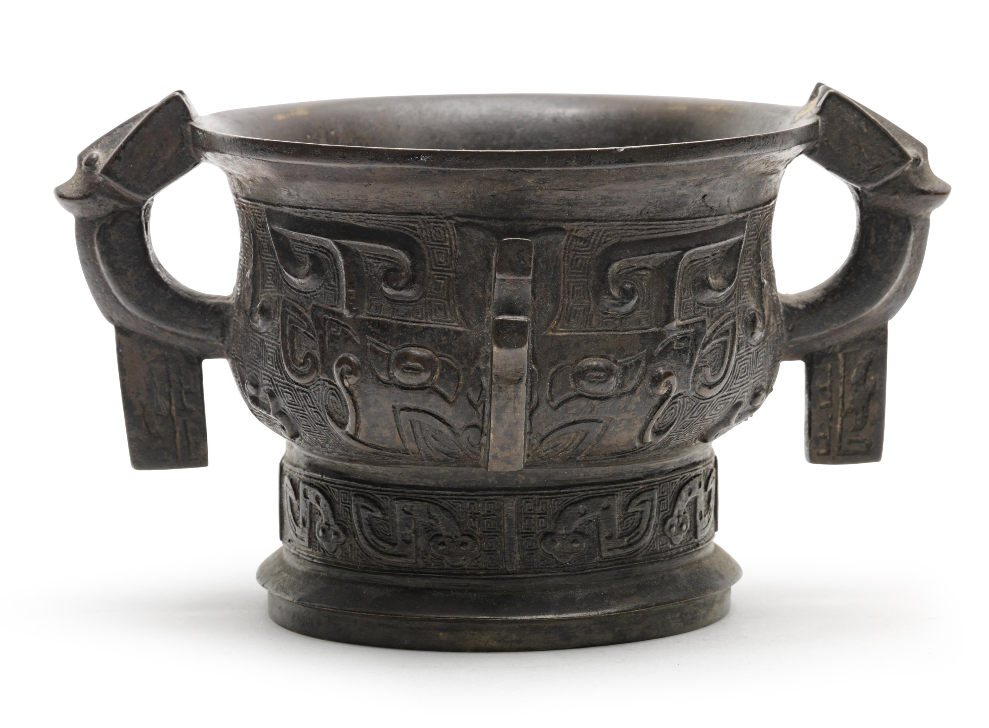 明末清初十七/十八世纪 铜仿古饕餮纹双耳簋式炉