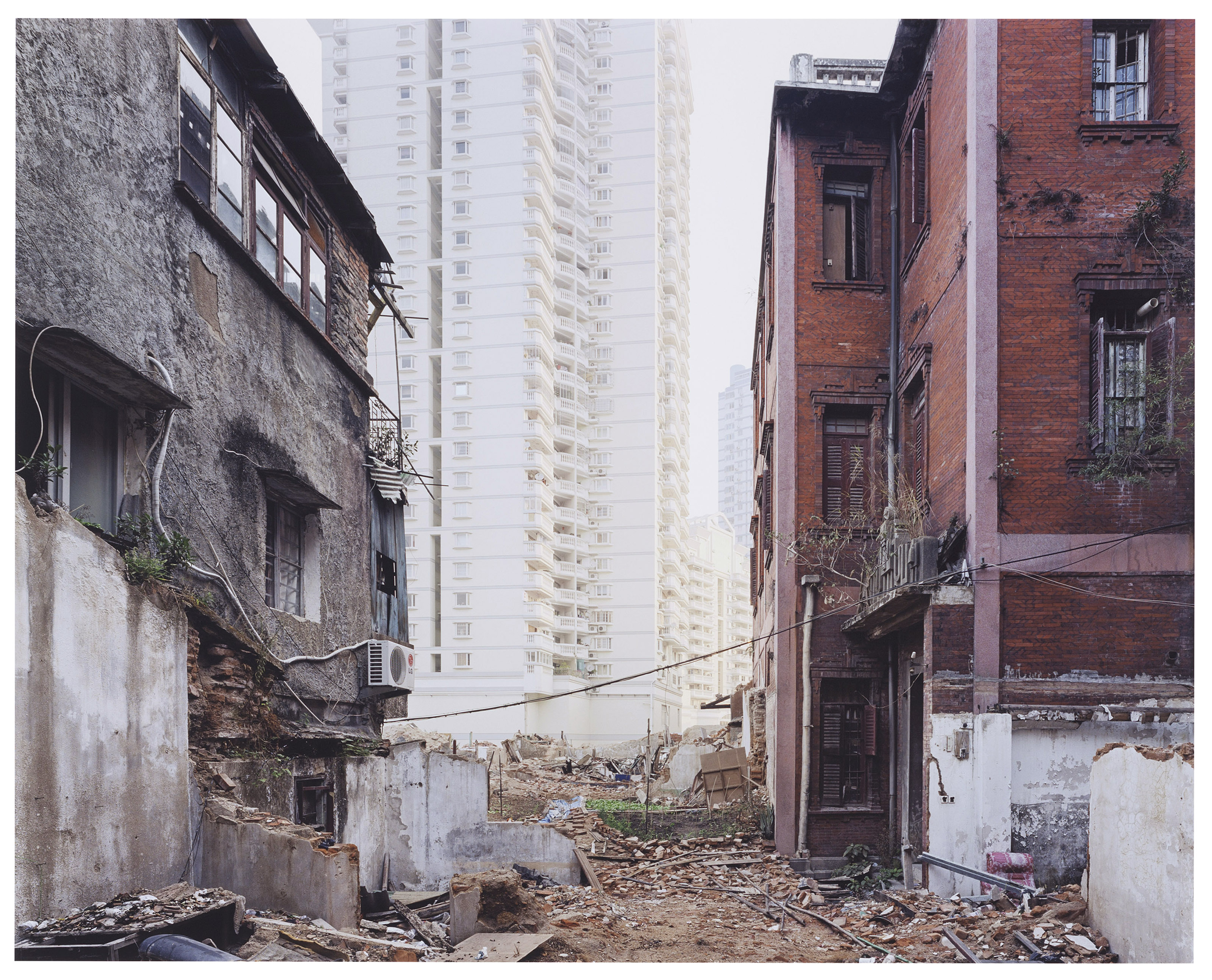 SZE TSUNG LEONG (MEXICO/US/UK, B. 1970), Beizhuanzi Li