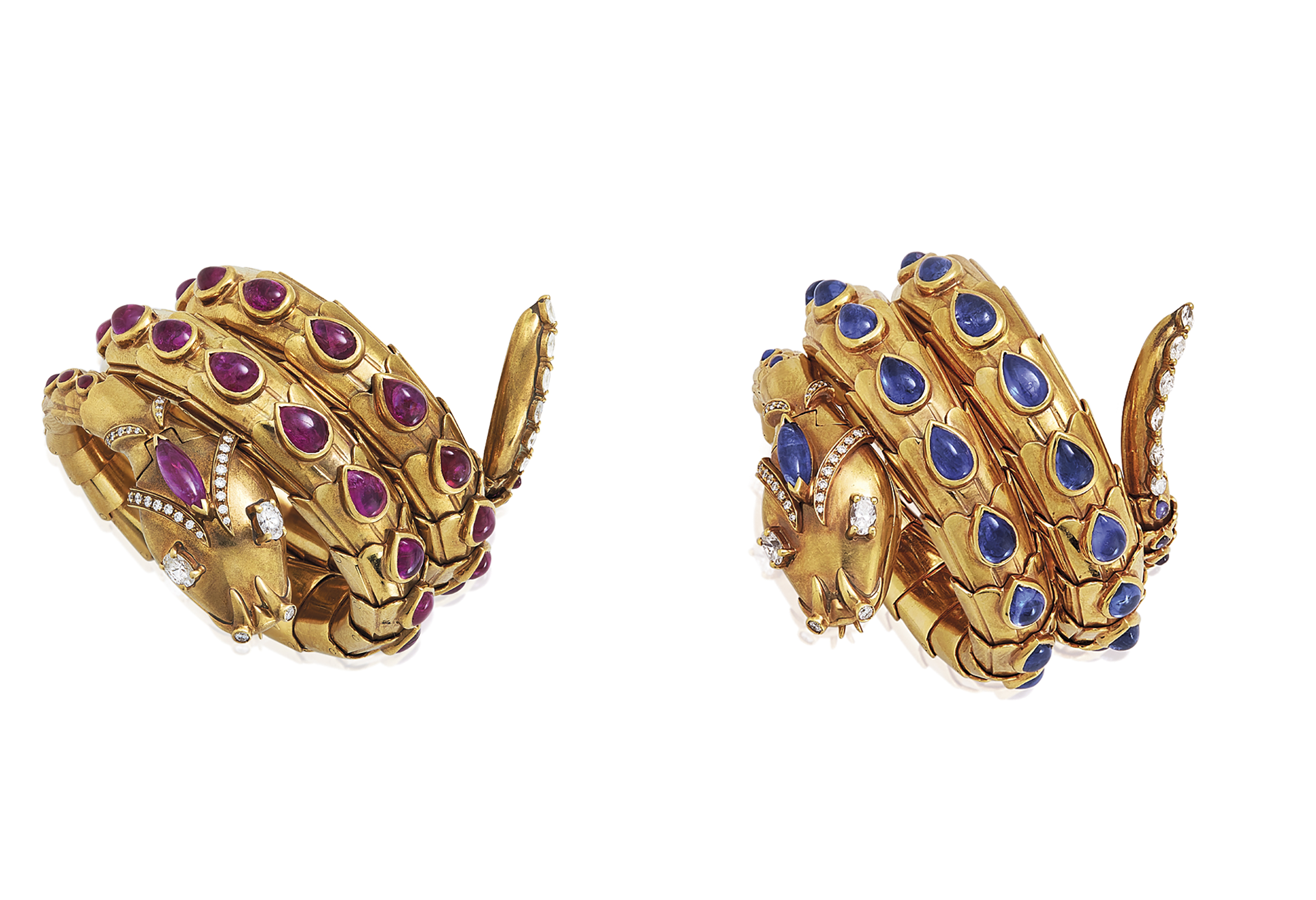 红宝石、蓝宝石及钻石 &ldquo;Serpenti&rdquo; 链带腕表一对，宝格丽设计。2017年5月17日于佳士得日内瓦售出，成交价367,500瑞士法郎