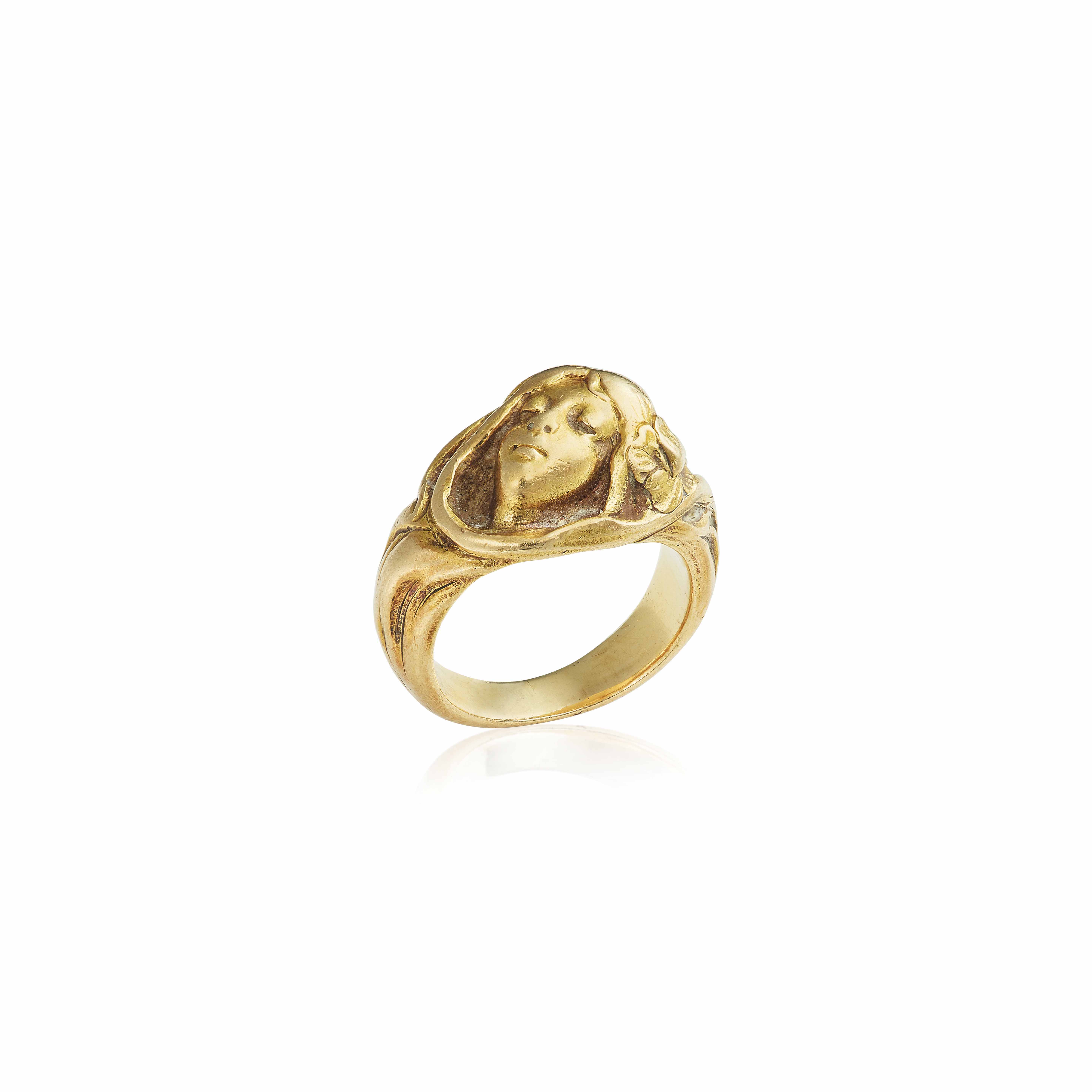 AN ART NOUVEAU GOLD RING Christie's