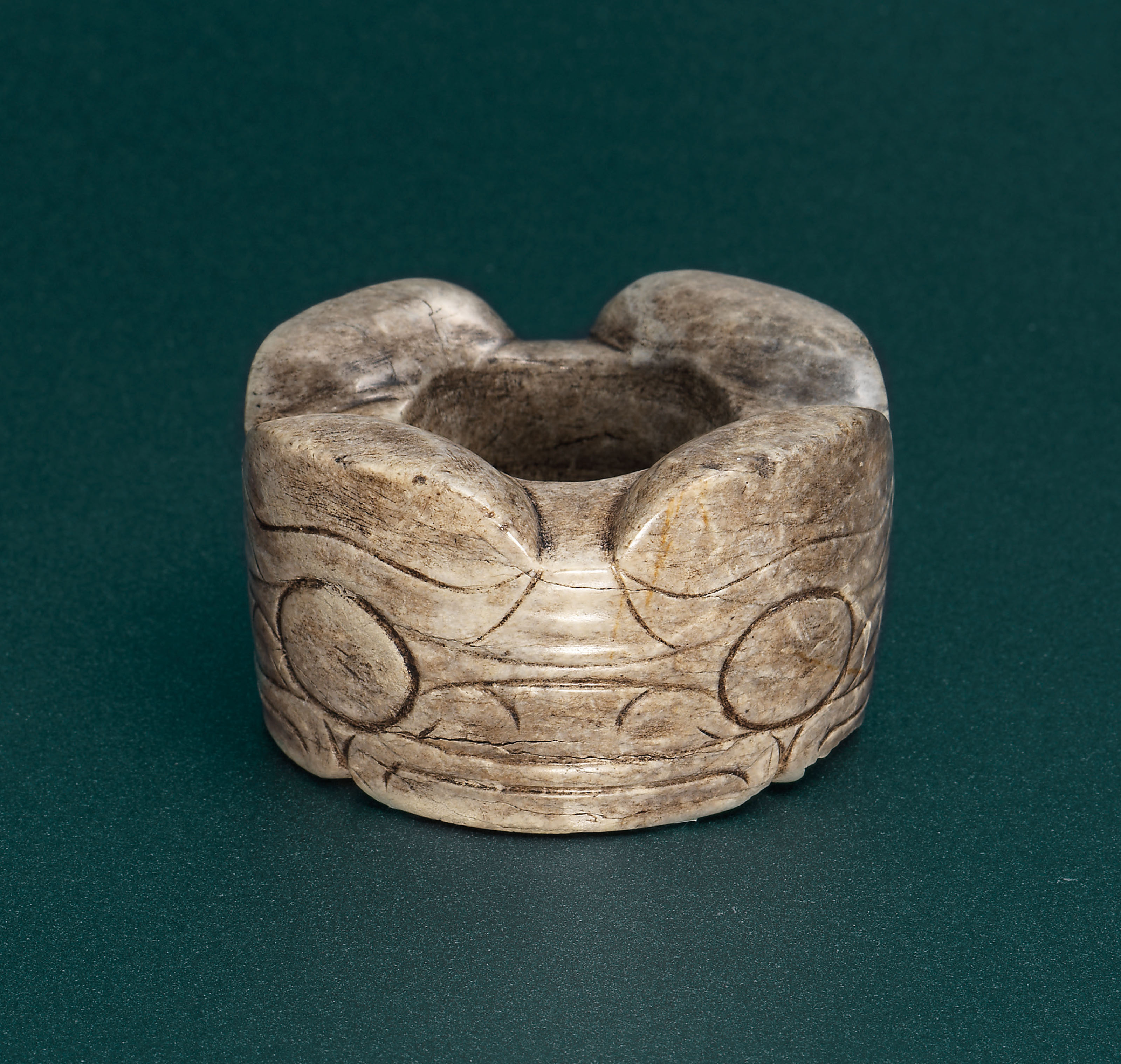 東漢玉握豬, EASTERN HAN DYNASTY (AD 25-220) | Christie's