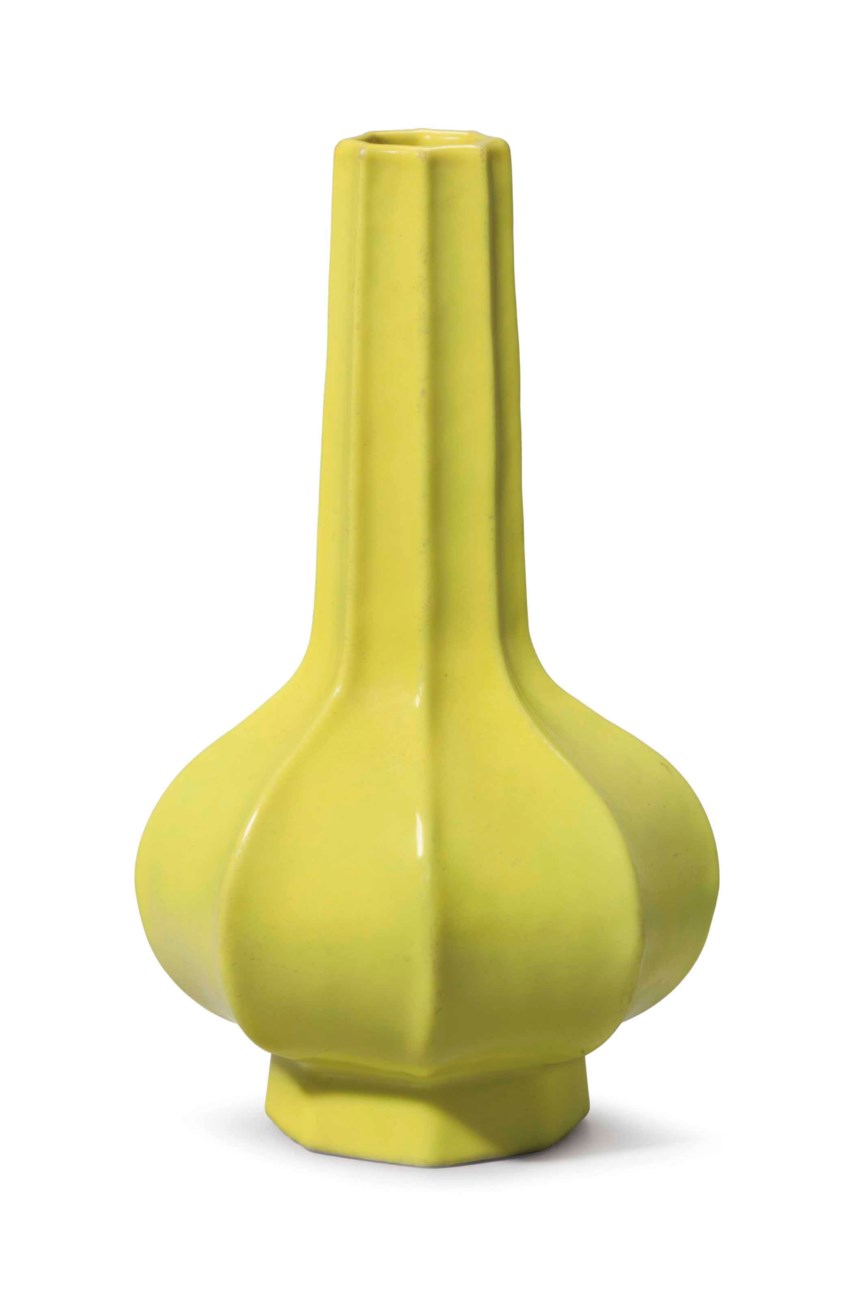 AN UNUSUAL LEMONYELLOWENAMELED FACETED BOTTLE VASE, 18TH CENTURY