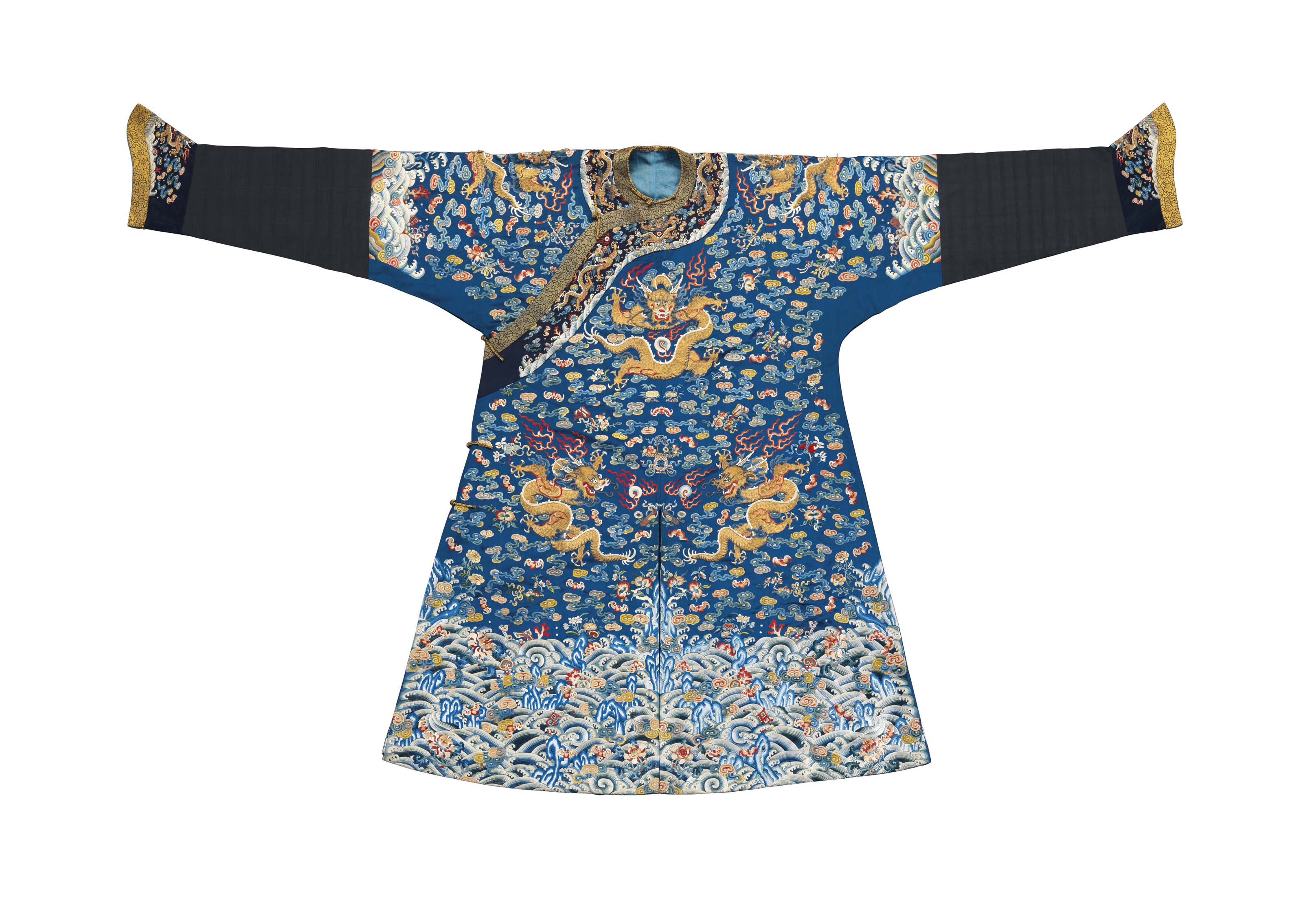 A FINELY EMBROIDERED BLUE SILK DRAGON ROBE, MANGPAO