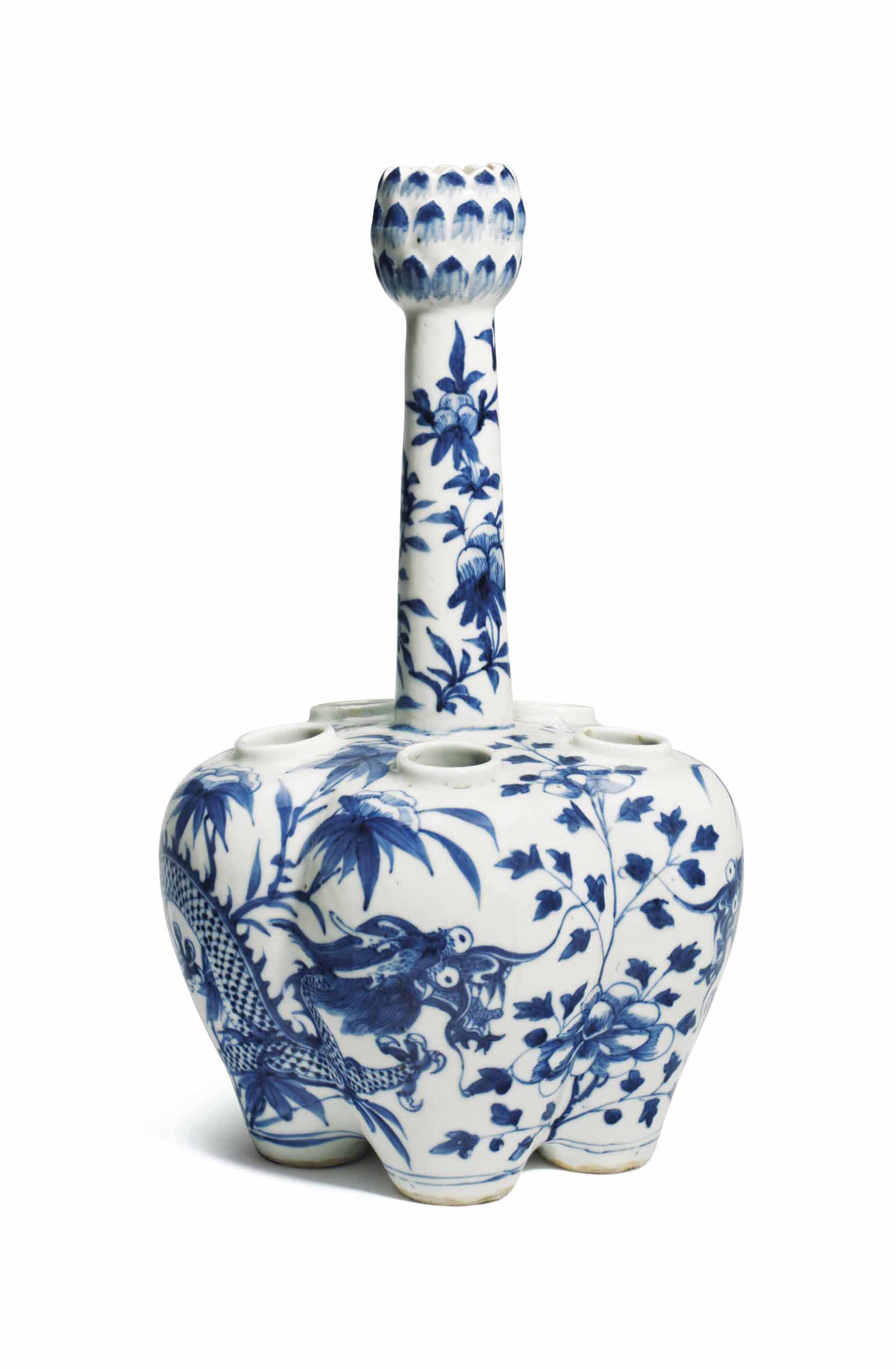A CHINESE EXPORT BLUE AND WHITE TULIP VASE , 19TH/20TH CENTURY Christie's
