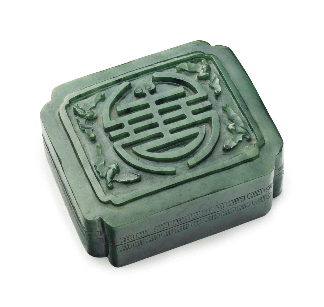 A CHINESE CARVED SPINACH GREEN JADE BOX AND COVER