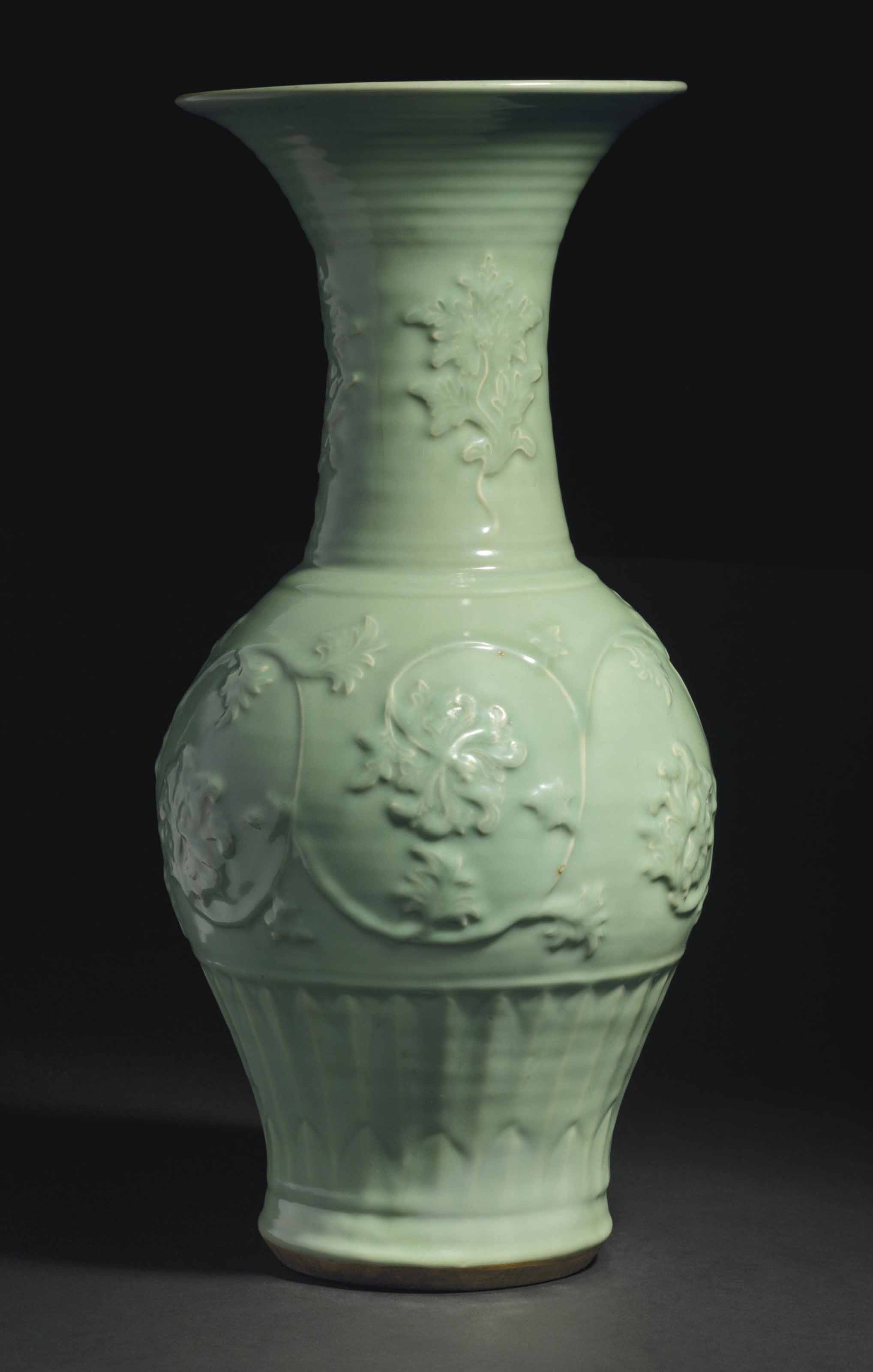 商晚期安陽青銅饕餮紋方尊, LATE SHANG DYNASTY, ANYANG, 13TH-11TH