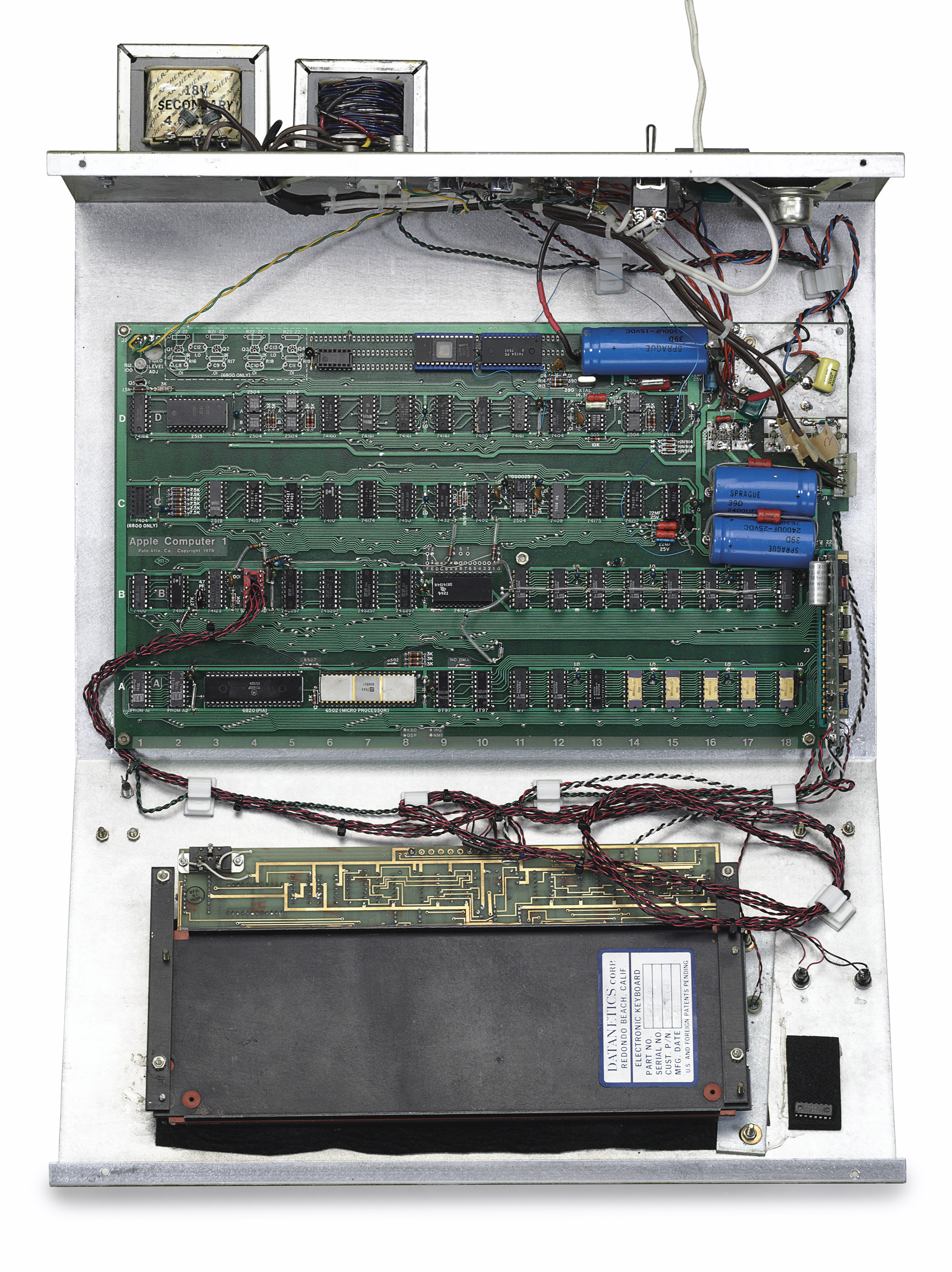 A Working Apple-1 Personal Computer. Palo Alto, 1976. – EEHHG
