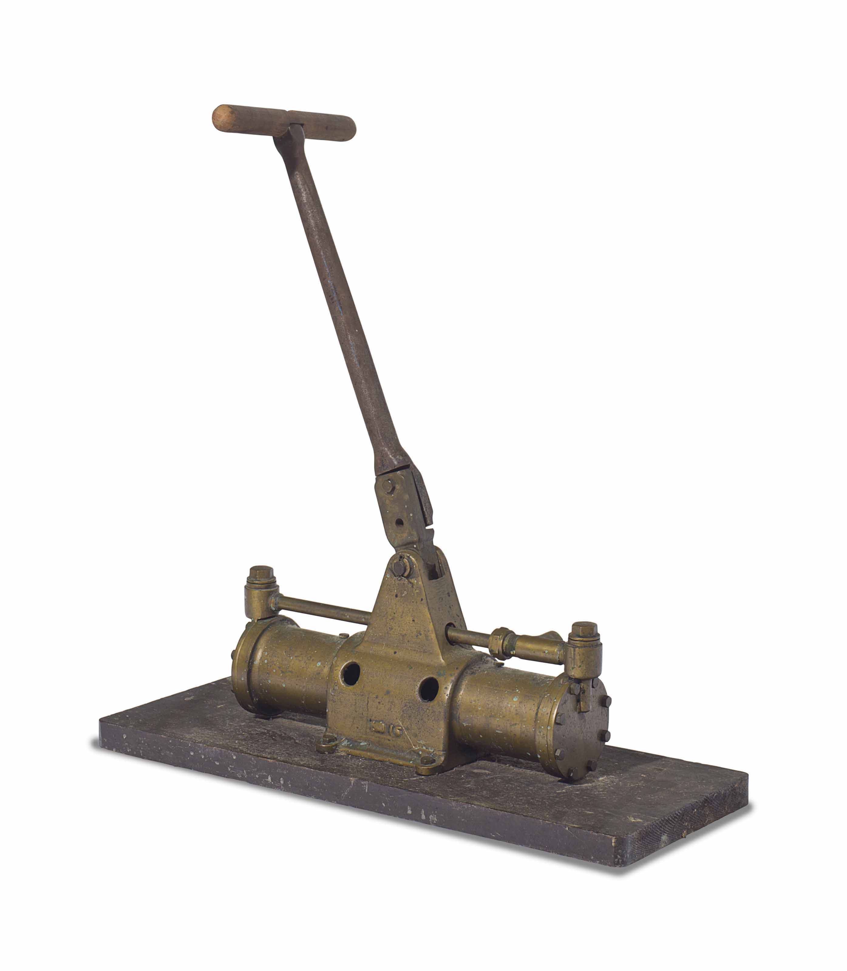 AN AMERICAN DIVING PUMP , FIRST HALF 20TH CENTURY, MORSE DIVING