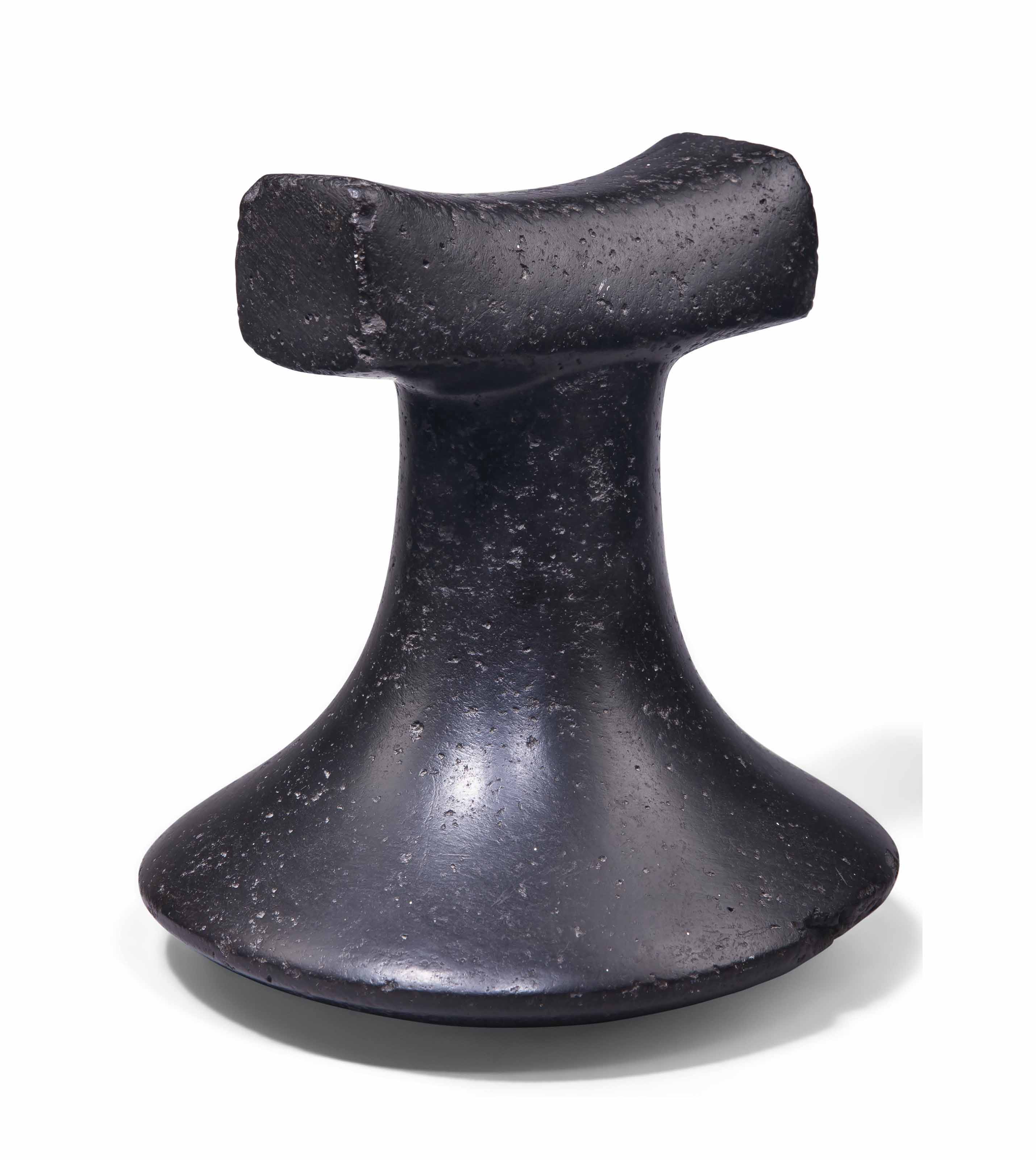 PILON MAUPITI Tahiti, Polynésie Française Basalte, cassé-rec