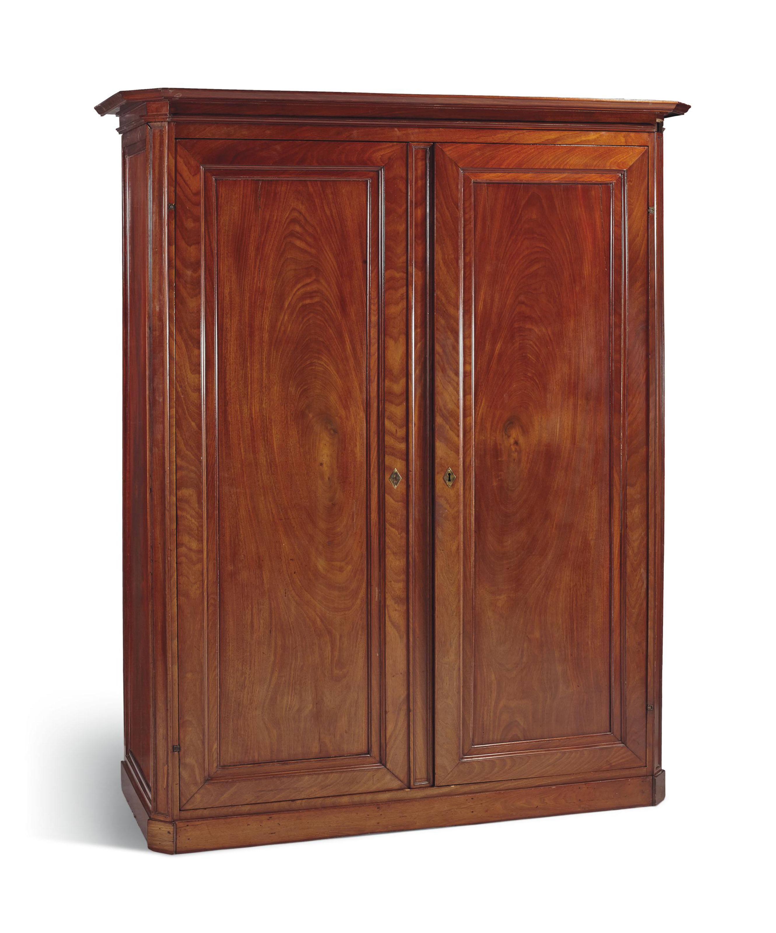 ARMOIRE D'EPOQUE LOUIS XVI , DERNIER QUART DU XVIIIE SIECLE Christie's