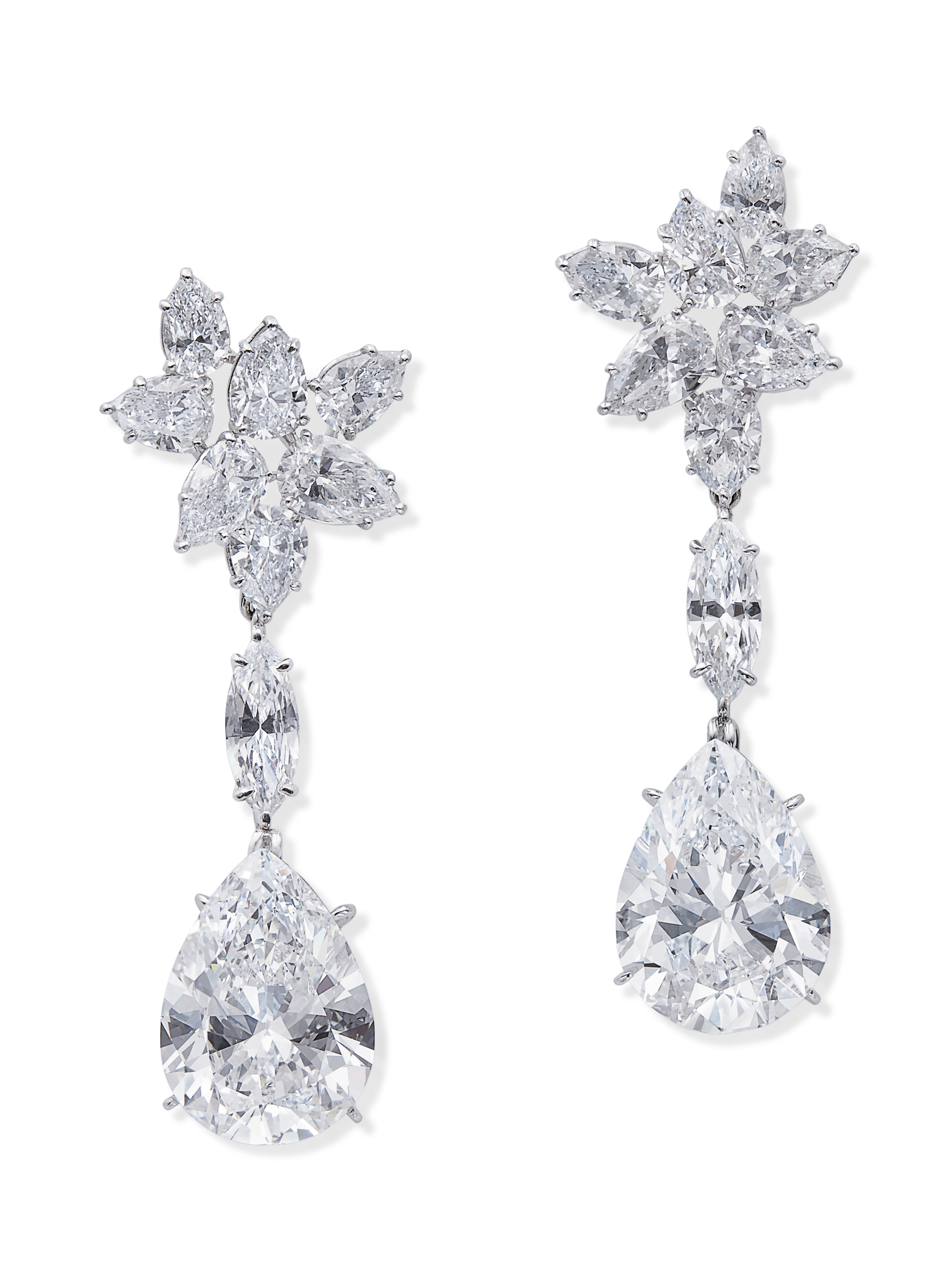 PAIRE DE PENDANTS D'OREILLES DIAMANTS