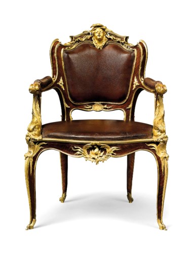 A FRENCH ORMOLU-MOUNTED KINGWO