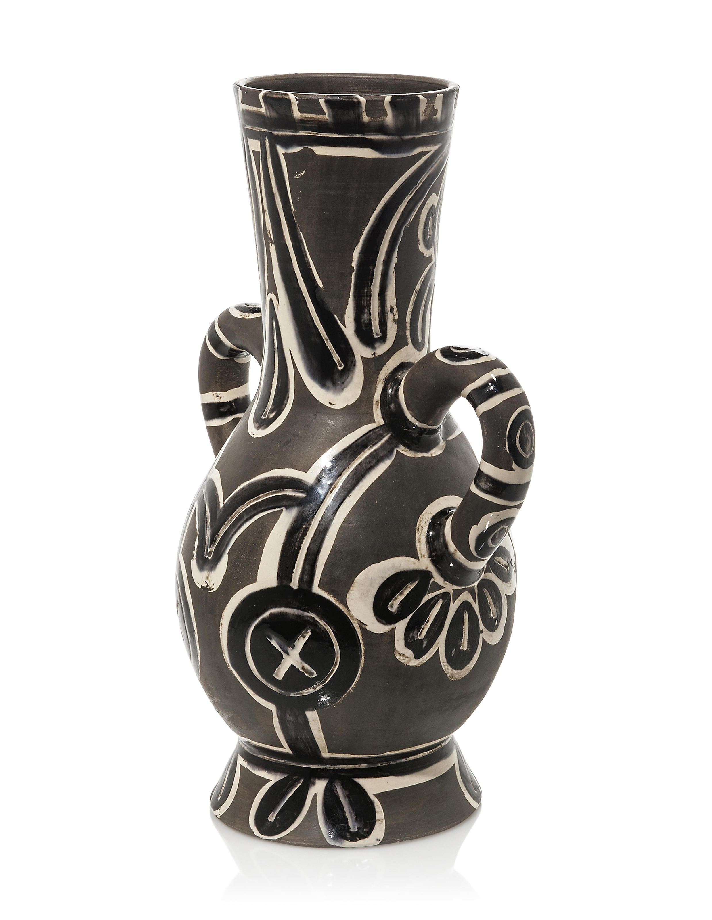 PABLO PICASSO (1881-1973), Vase deux anses hautes (A.R. 213