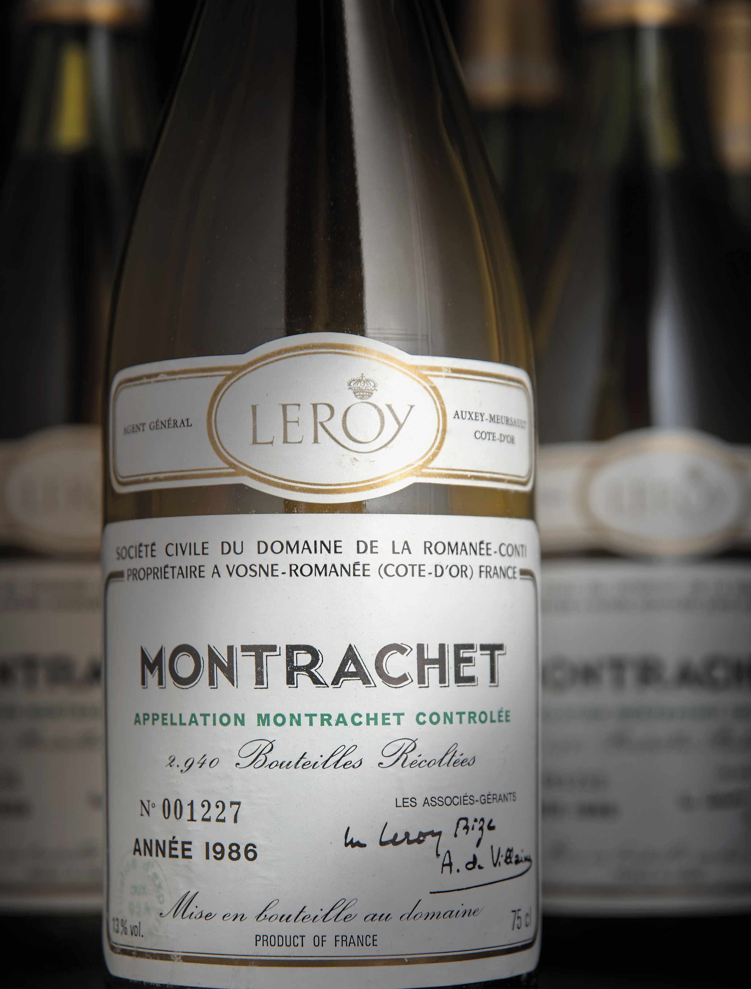 羅曼尼康帝莊，Montrachet 1986，一組12瓶。連原裝木箱。2018年11月28至29日於佳士得倫敦售出，成交價96,000英鎊
