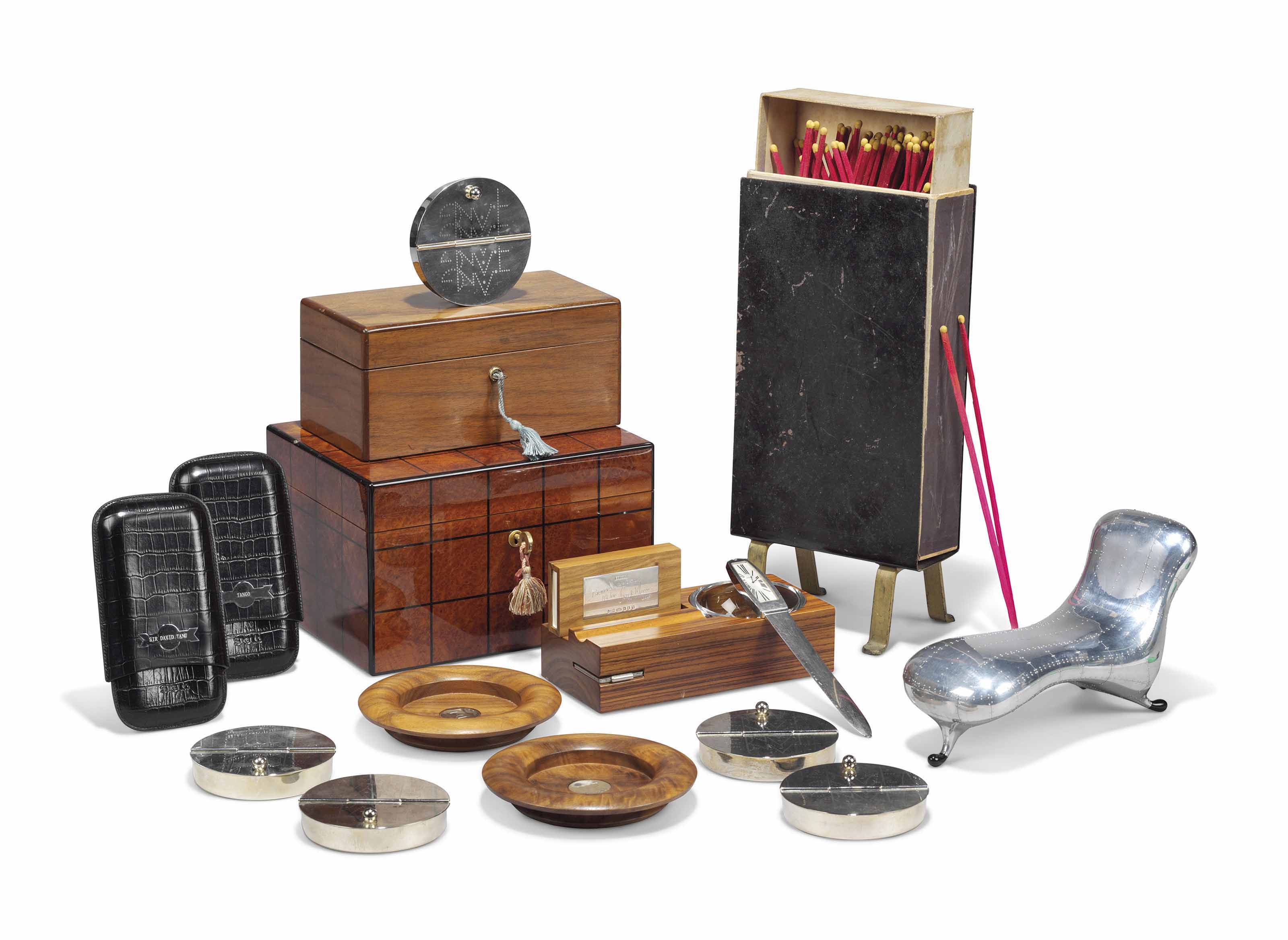 A GROUP OF SMOKING PARAPHERNALIA