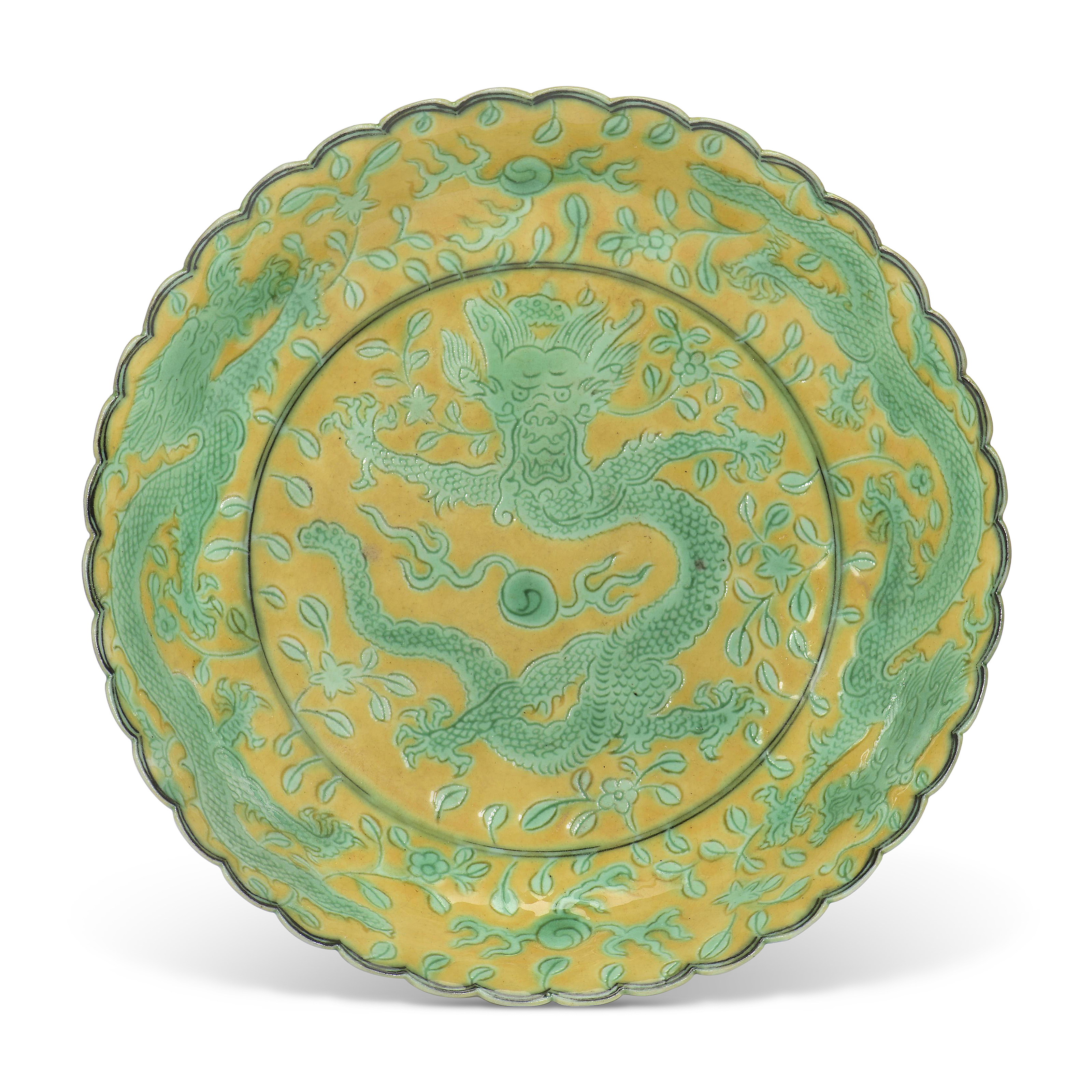 中国美術　大清乾隆年製　緑彩双龍戲珠紋碗 　 靓宝格- 嘉庆黄地绿彩双龙赶珠纹碗（官窑，《大清嘉庆年制》款）