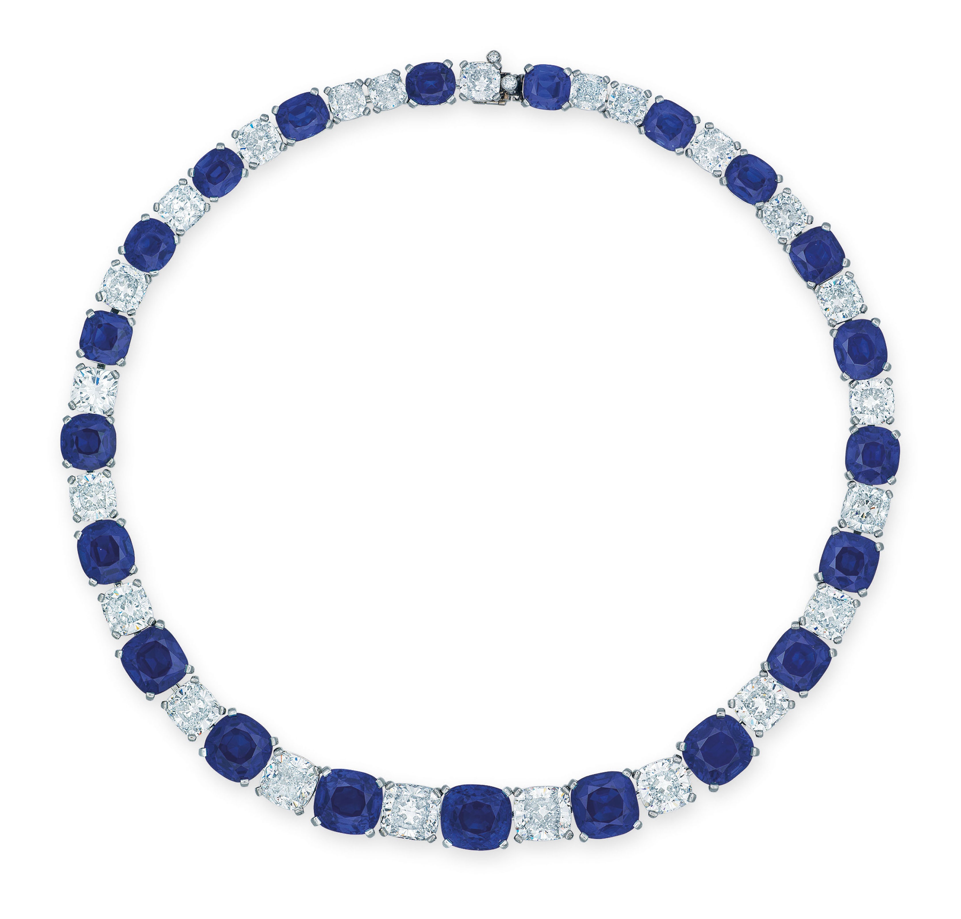 The Peacock necklace，藍寶石及鑽石項鍊。此拍品於2018年11月在佳士得香港瑰麗珠寶及翡翠首飾拍賣中售出，成交價港元116,537,500