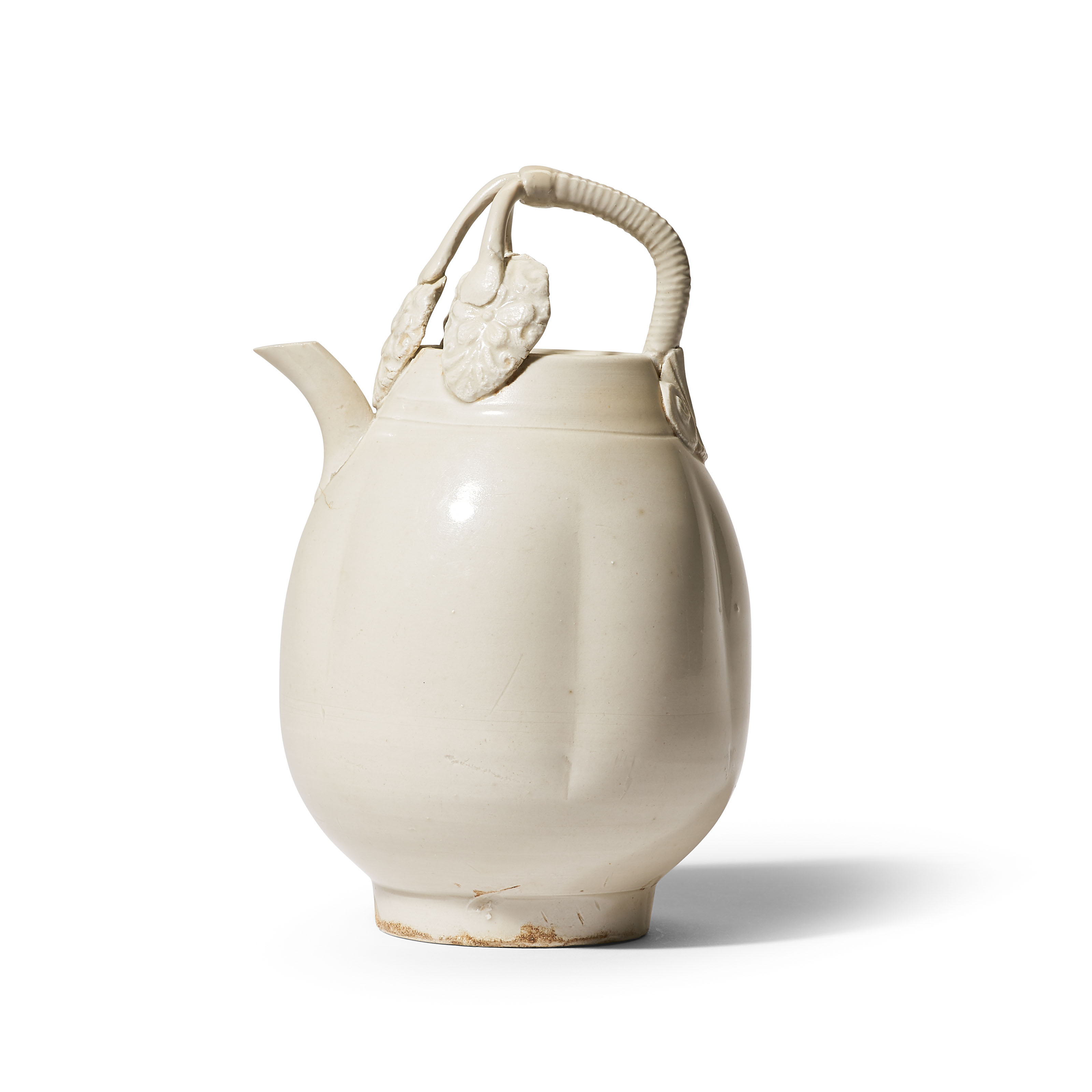 北宋 定窑瓜棱式提梁壶