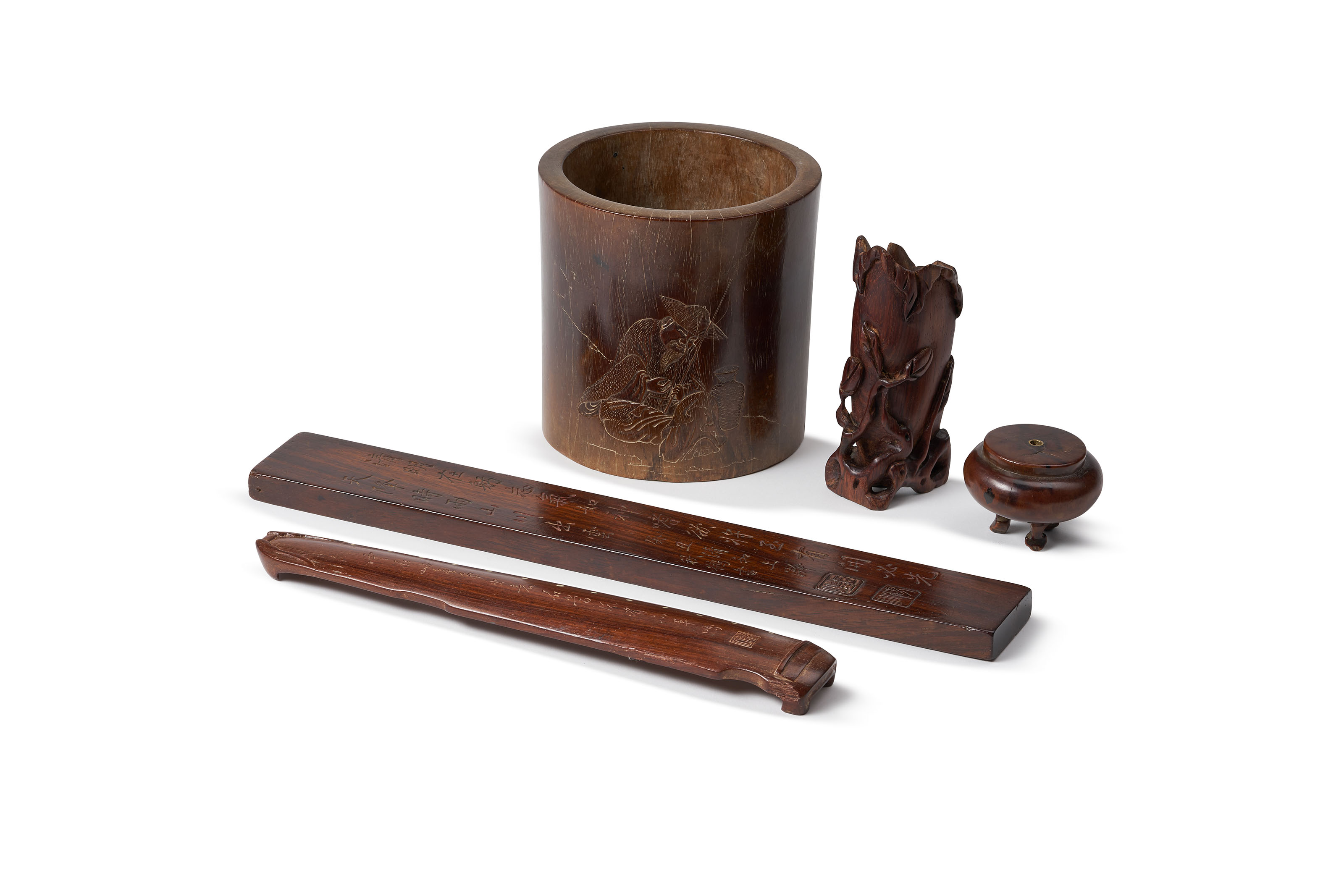 清 紫檀笔筒及木雕文房雅玩一组五件