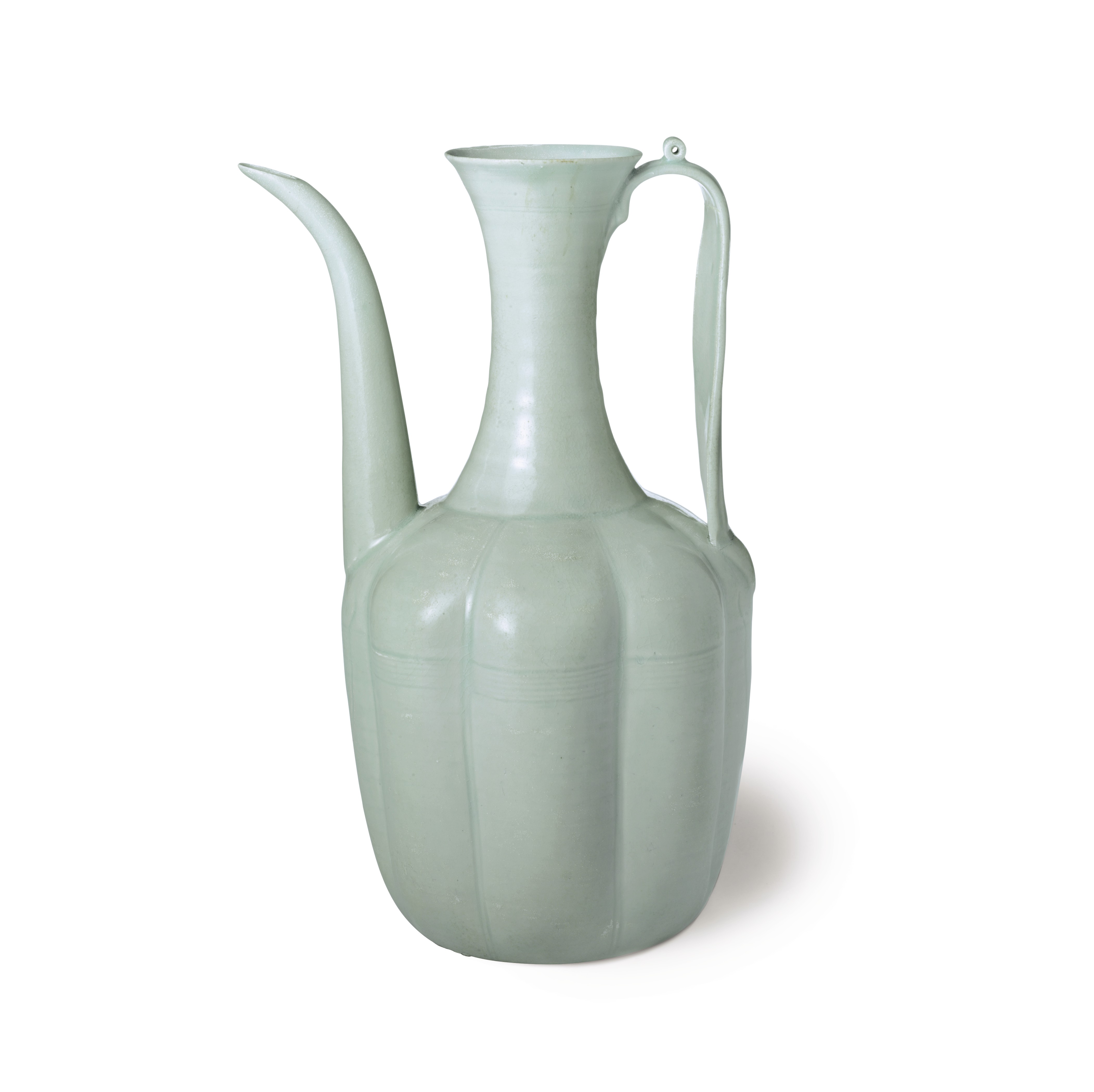 台湾官窯瑞獸双耳壺 台湾官窯瑞獸双耳壺 A blanc-de-Chine vase with mythical-beast