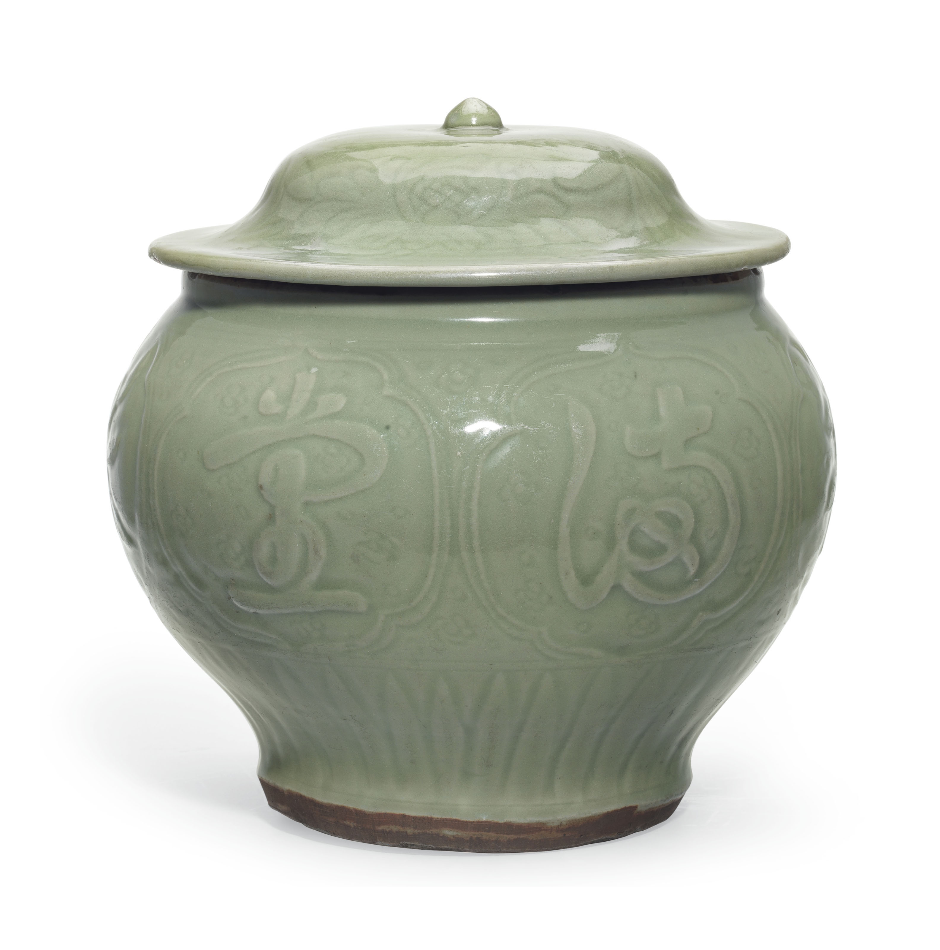 A LARGE LONGQUAN CELADON JAR AND COVER , YUANEARLY MING DYNASTY, 14TH