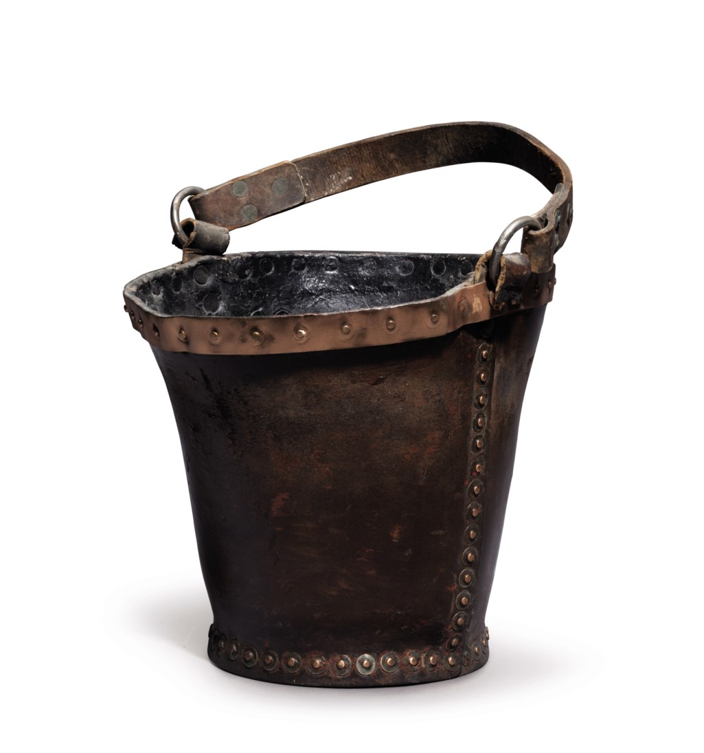 AN ENGLISH COPPEREDMETALMOUNTED LEATHER FIREBUCKET, 19TH CENTURY