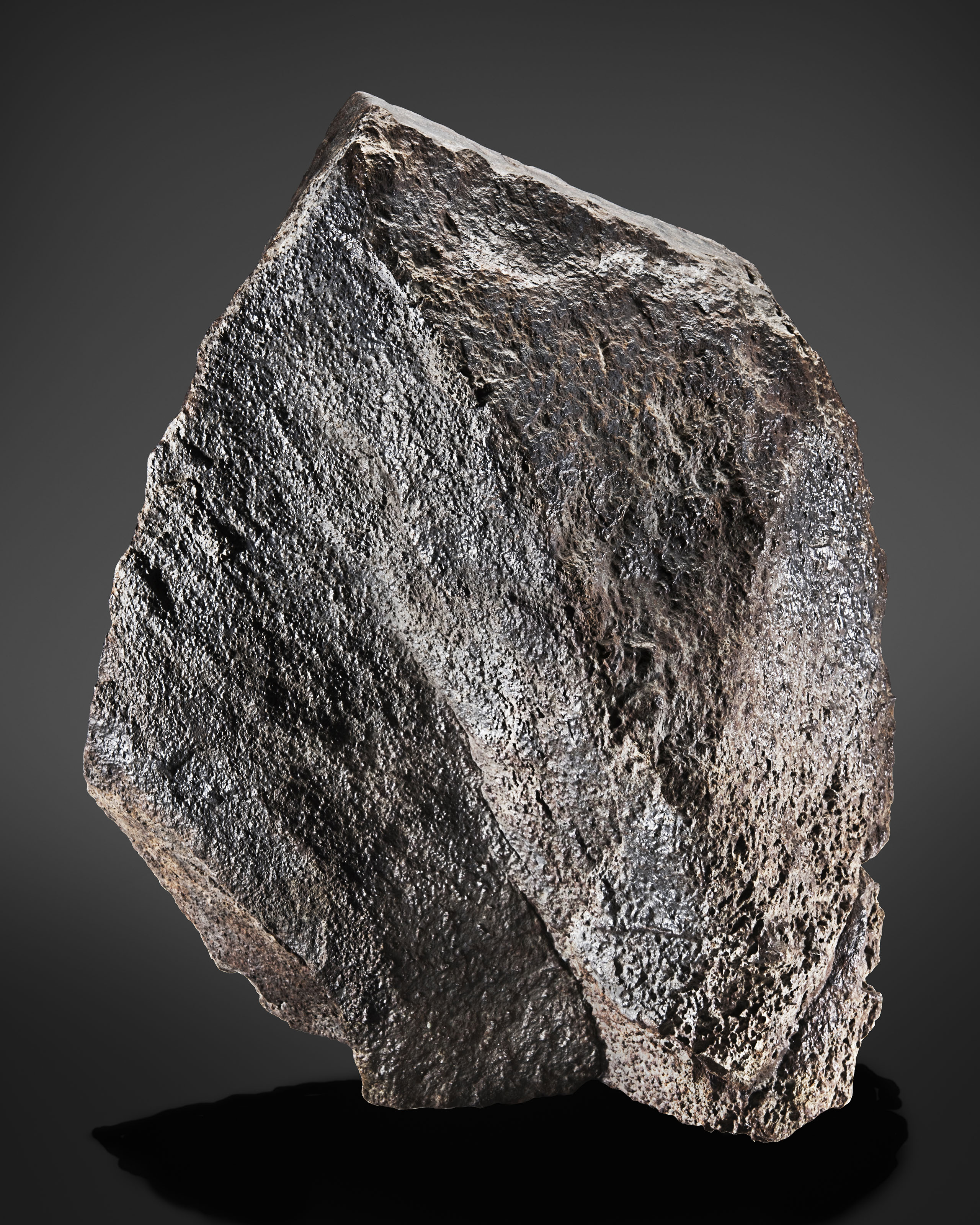 LARGE DECORATIVE STONE METEORITE NWA 11584, Chondrite L5 Sahara