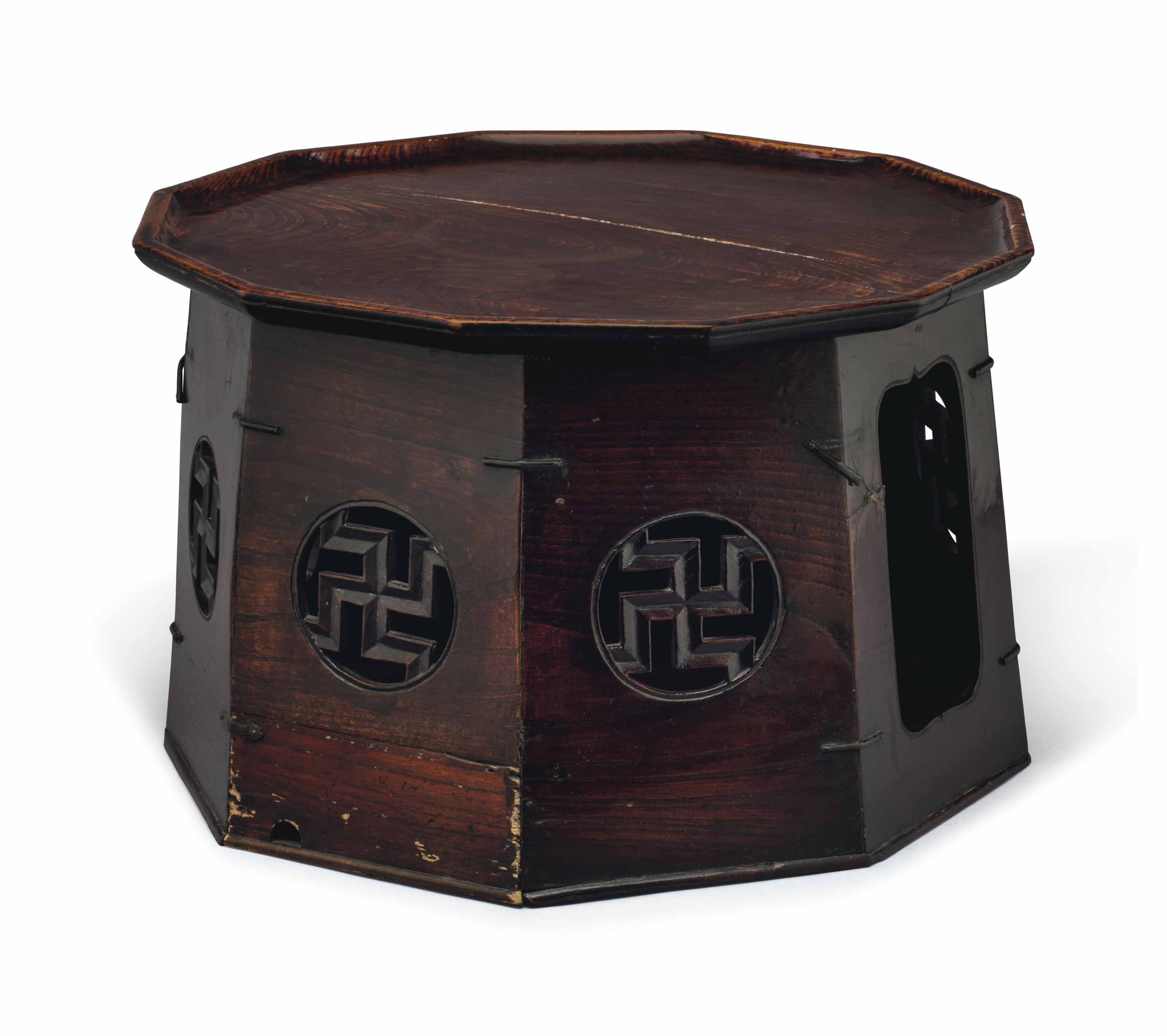 A KOREAN WOOD LOW TABLE , JOSEON DYNASTY (19TH 20TH CENTURY) Christie's