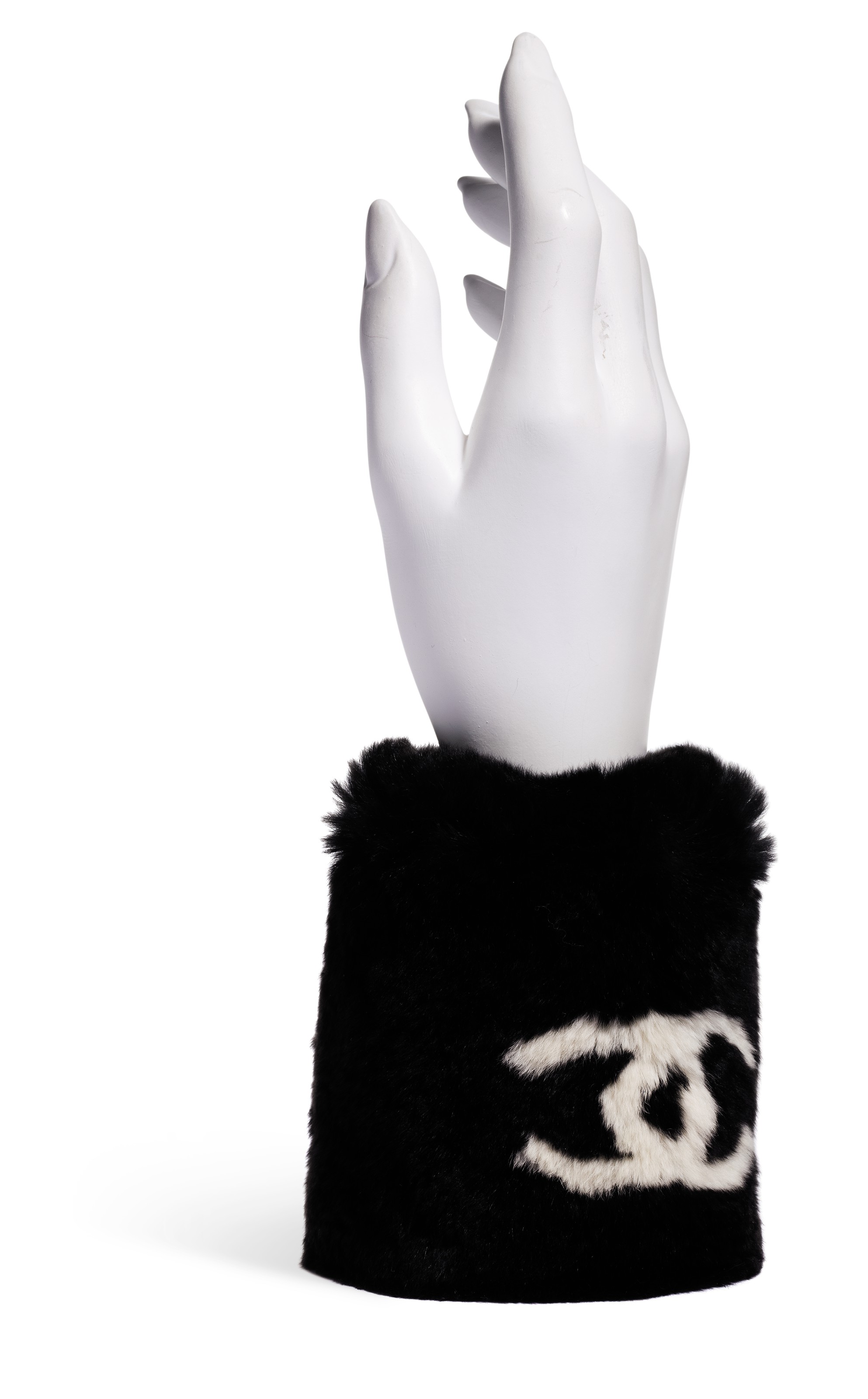Chanel 2001 Rabbit Fur Logo Cuff Chanel 2001 Rabbit Fur Arm Muff Bag – AMORE Vintage Tokyo main image 3