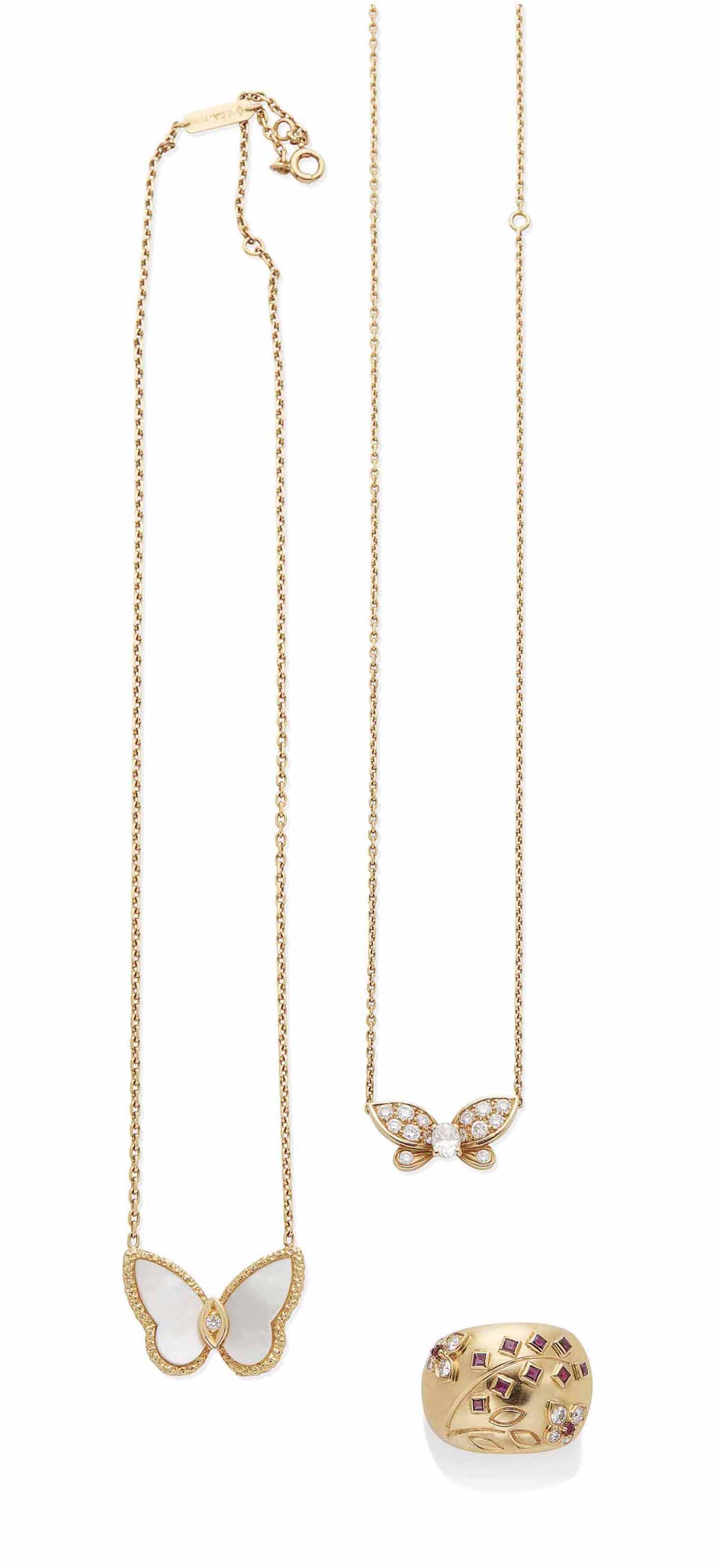 Collier Nacre Et Diamants Collier Diamants Et Bague Grenats Et