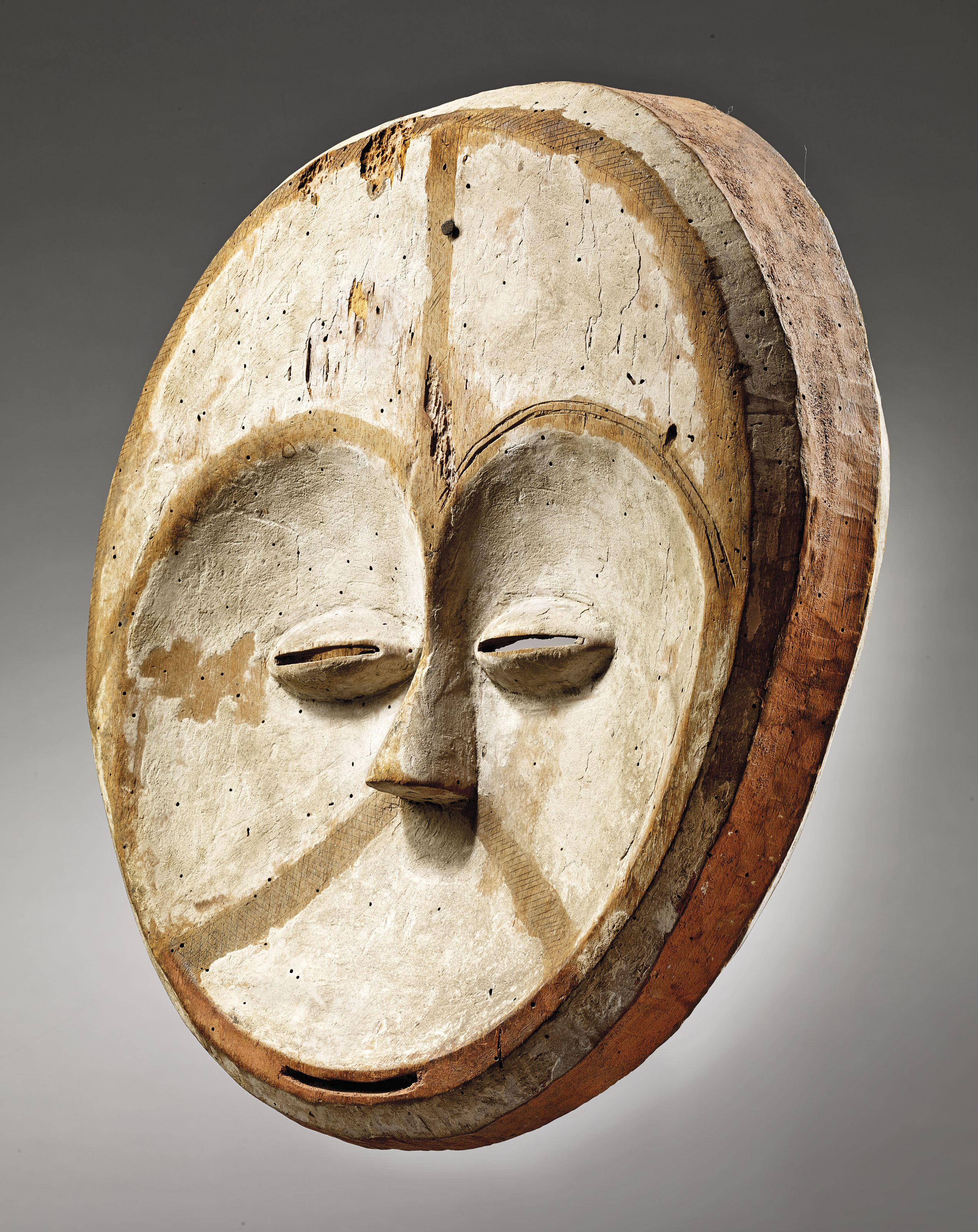 MASQUE KWELE, PIBUD A KWELE MASK , GABON Christie's