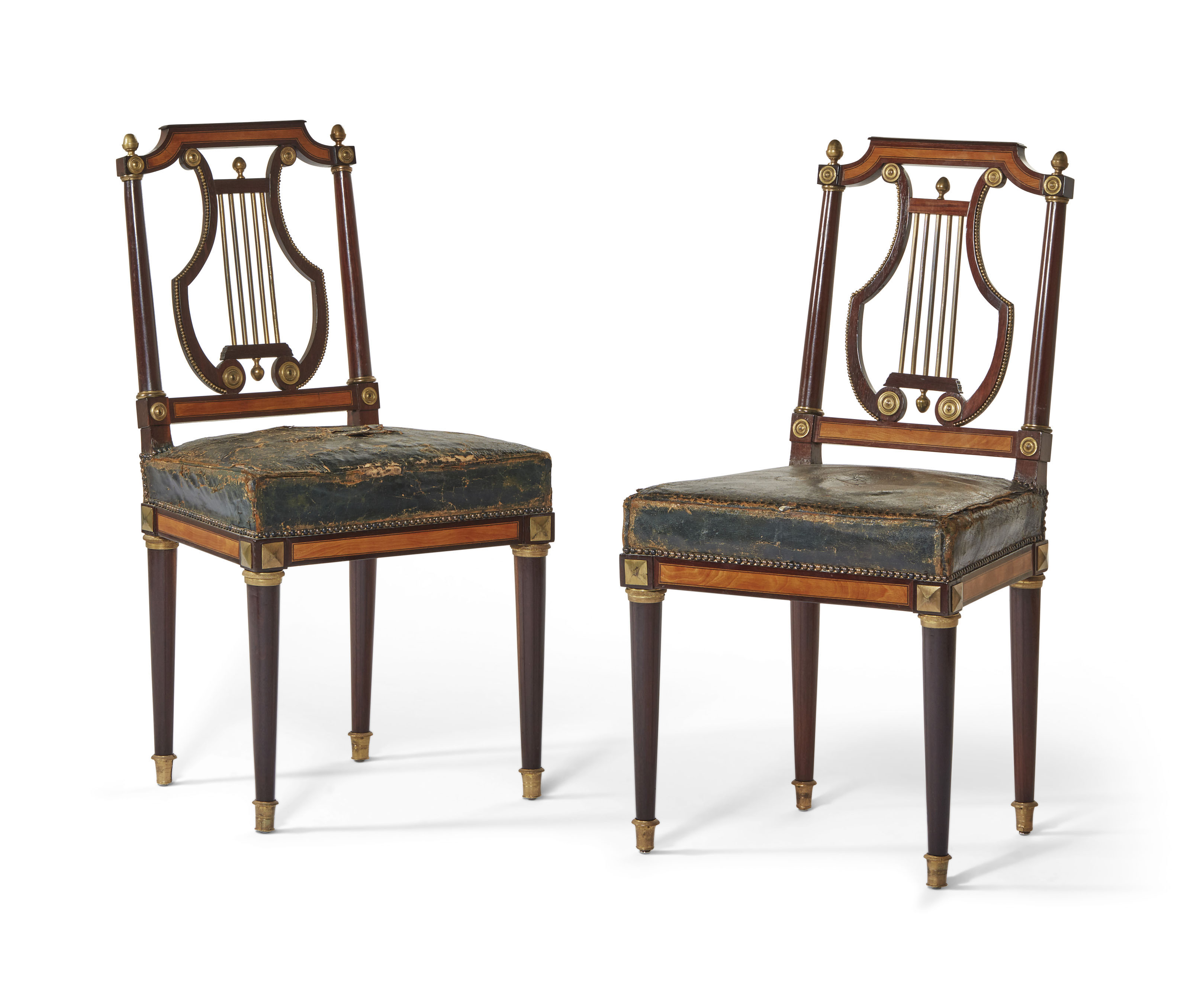 PAIRE DE CHAISES D'EPOQUE LOUIS XVI , DERNIER QUART DU XVIIIE SIECLE