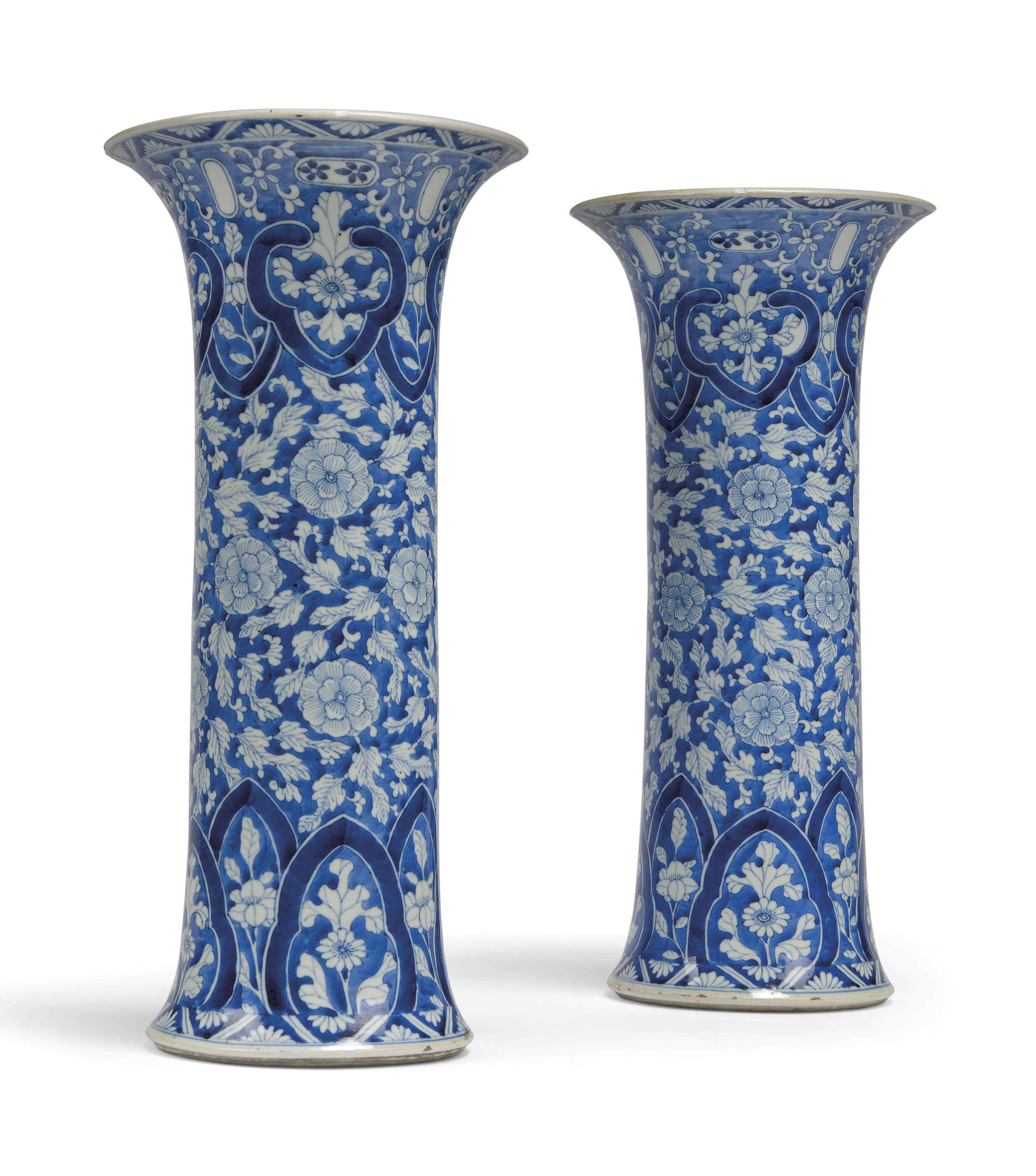 A PAIR OF LARGE CHINESE BLUE AND WHITE BEAKER VASES , KANGXI PERIOD