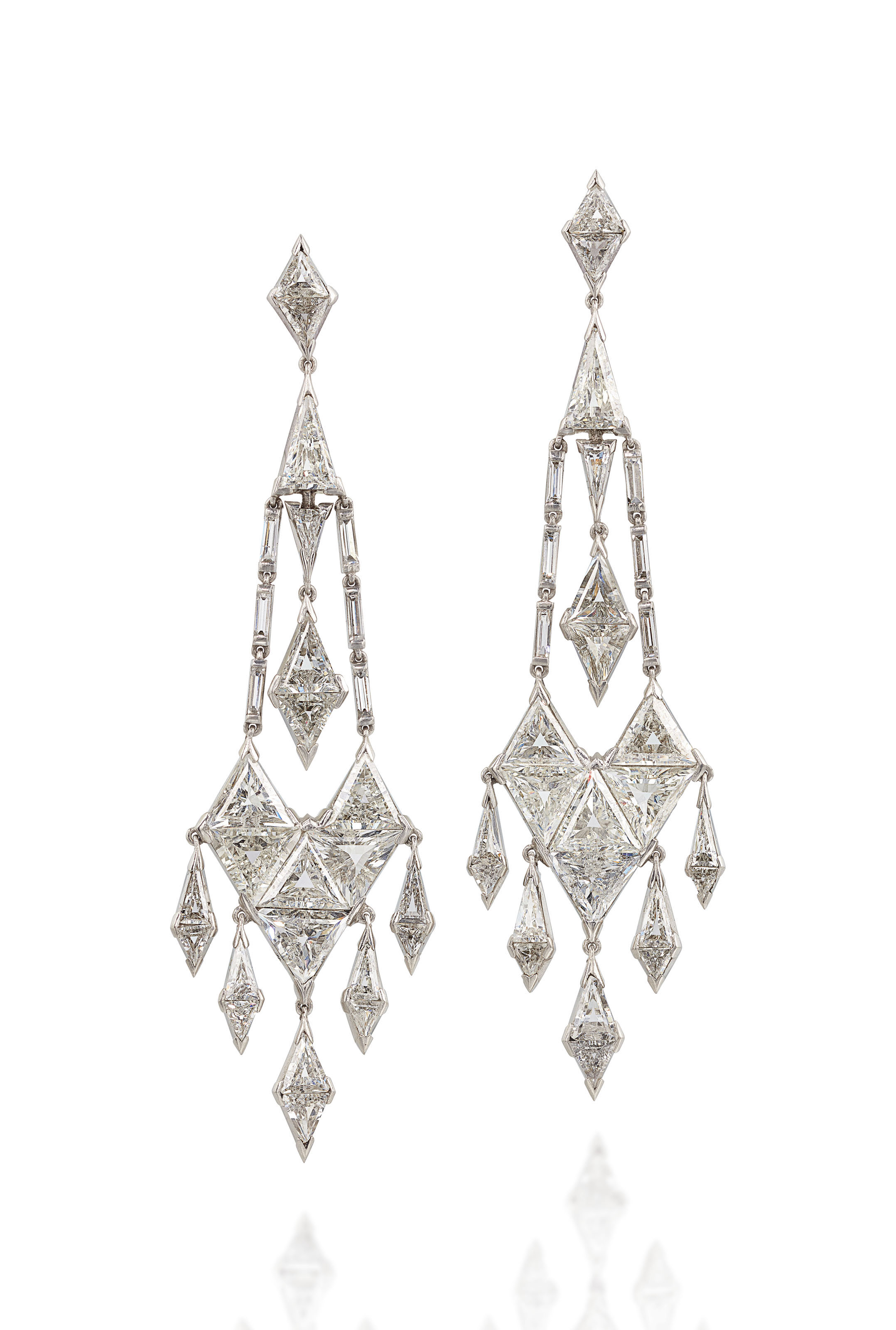 ELEGANT ART DÉCO DIAMOND EARRINGS Christie's
