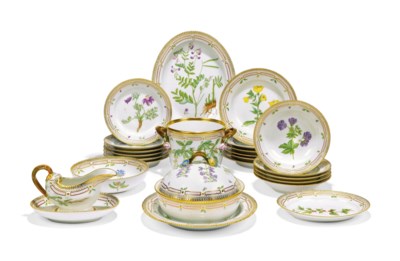 A ROYAL COPENHAGEN PORCELAIN 'FLORA DANICA' PART TABLE-SERVICE
