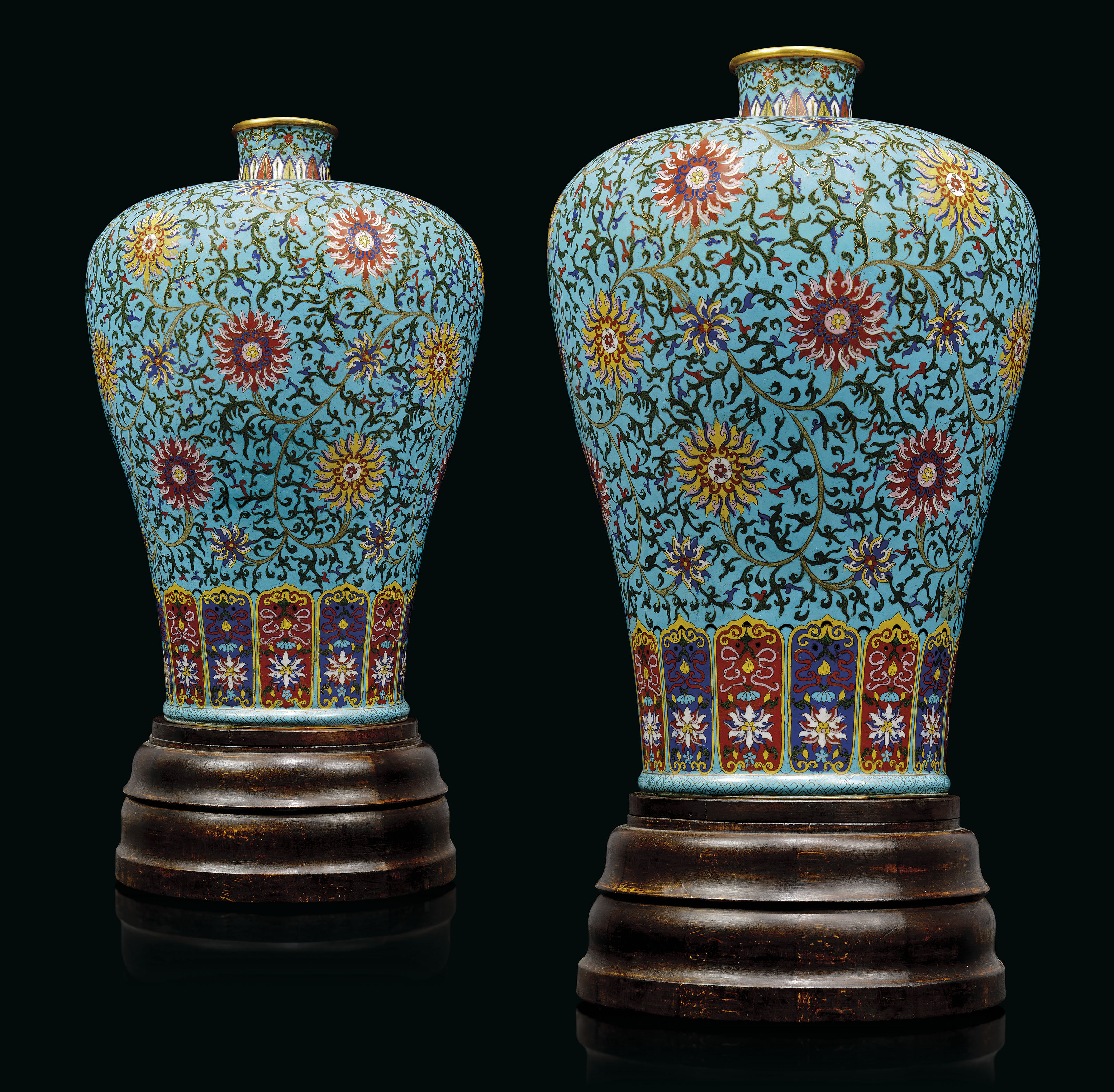 A PAIR OF LARGE CHINESE CLOISONNE VASES, ON STANDS , LATE 19TH/EARLY 20TH CENTURY Christie's