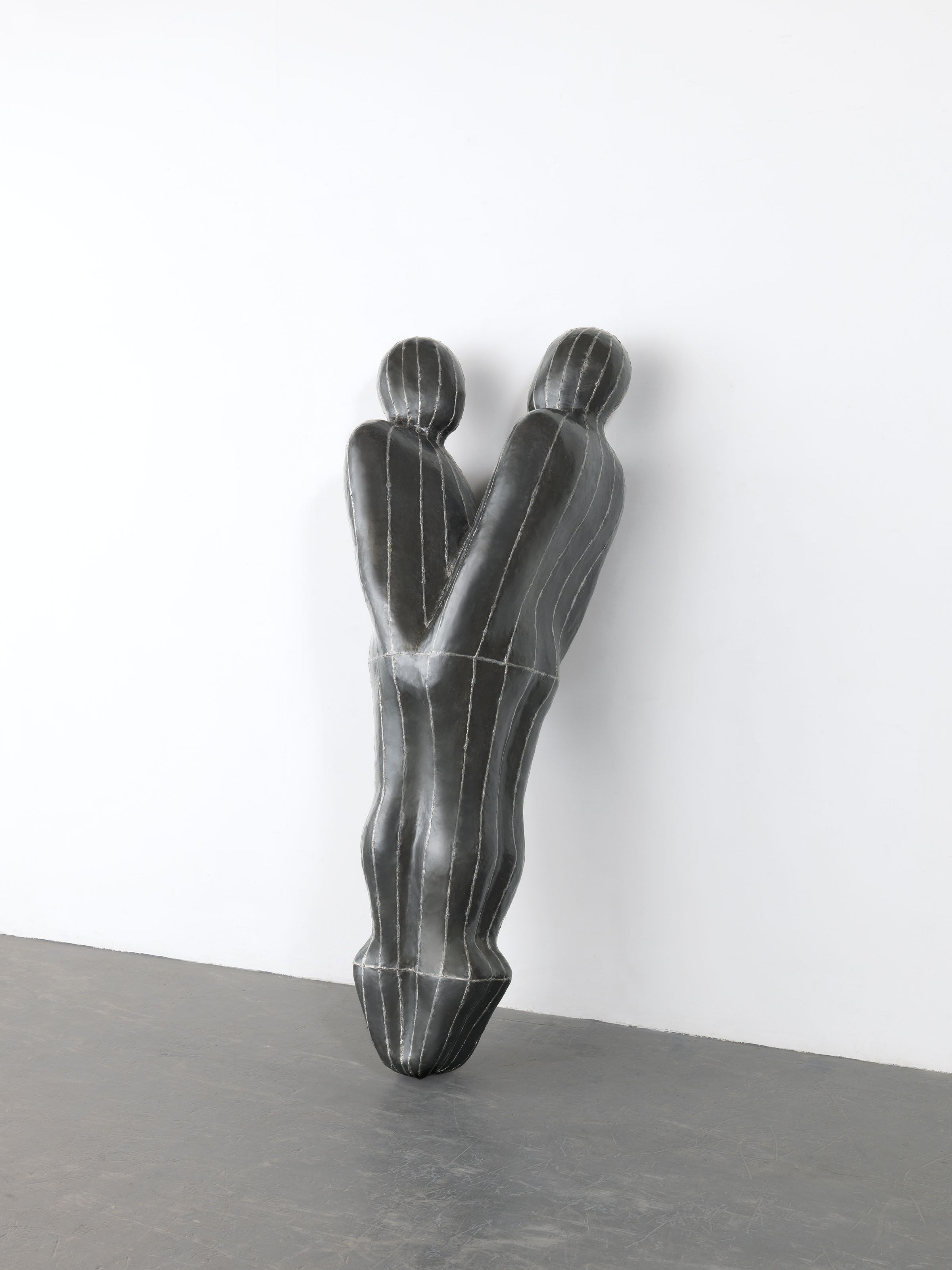 antony gormley terracotta figures