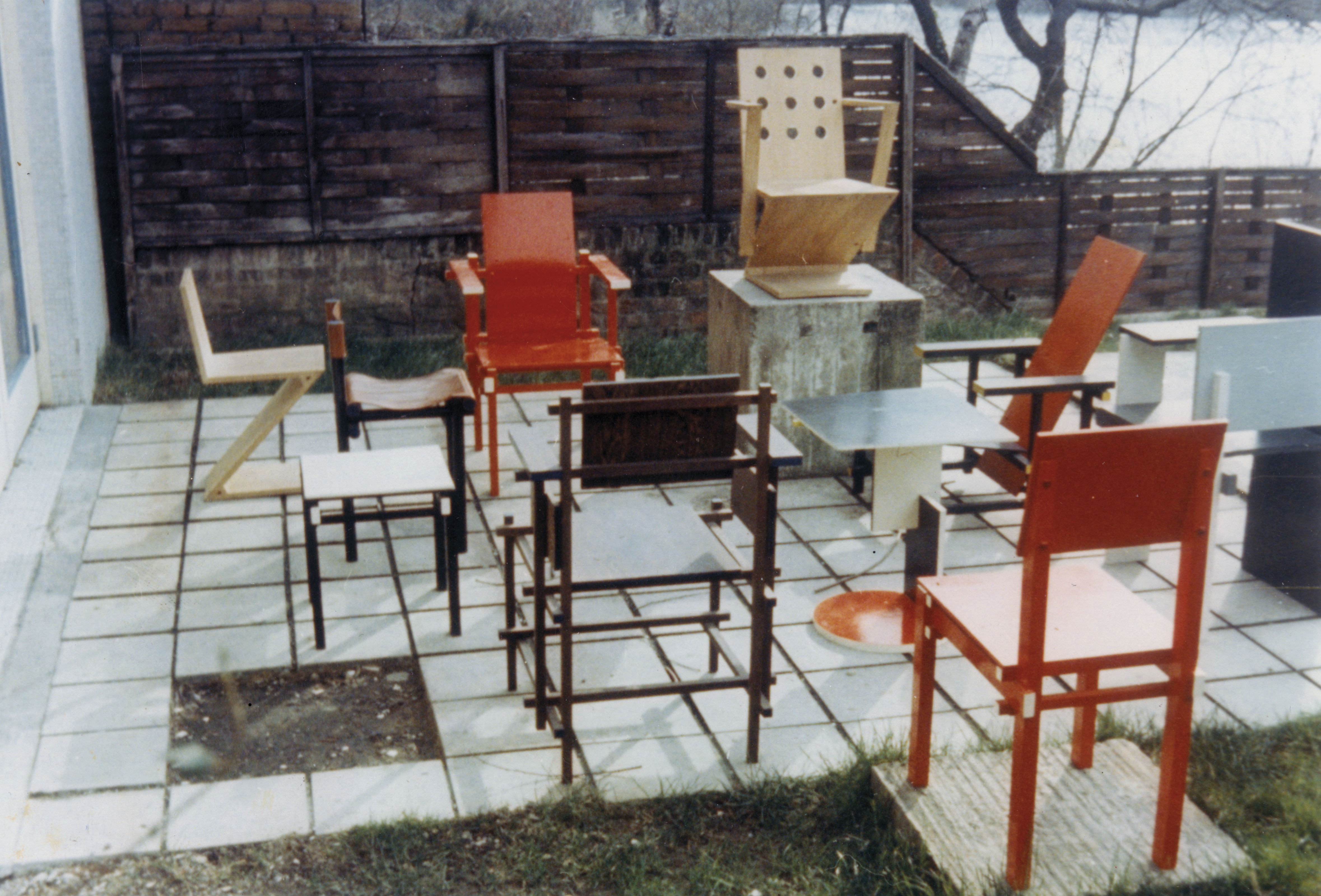 GERRIT THOMAS RIETVELD (1888-1964), A 'Moolenbeek Zig-Zag