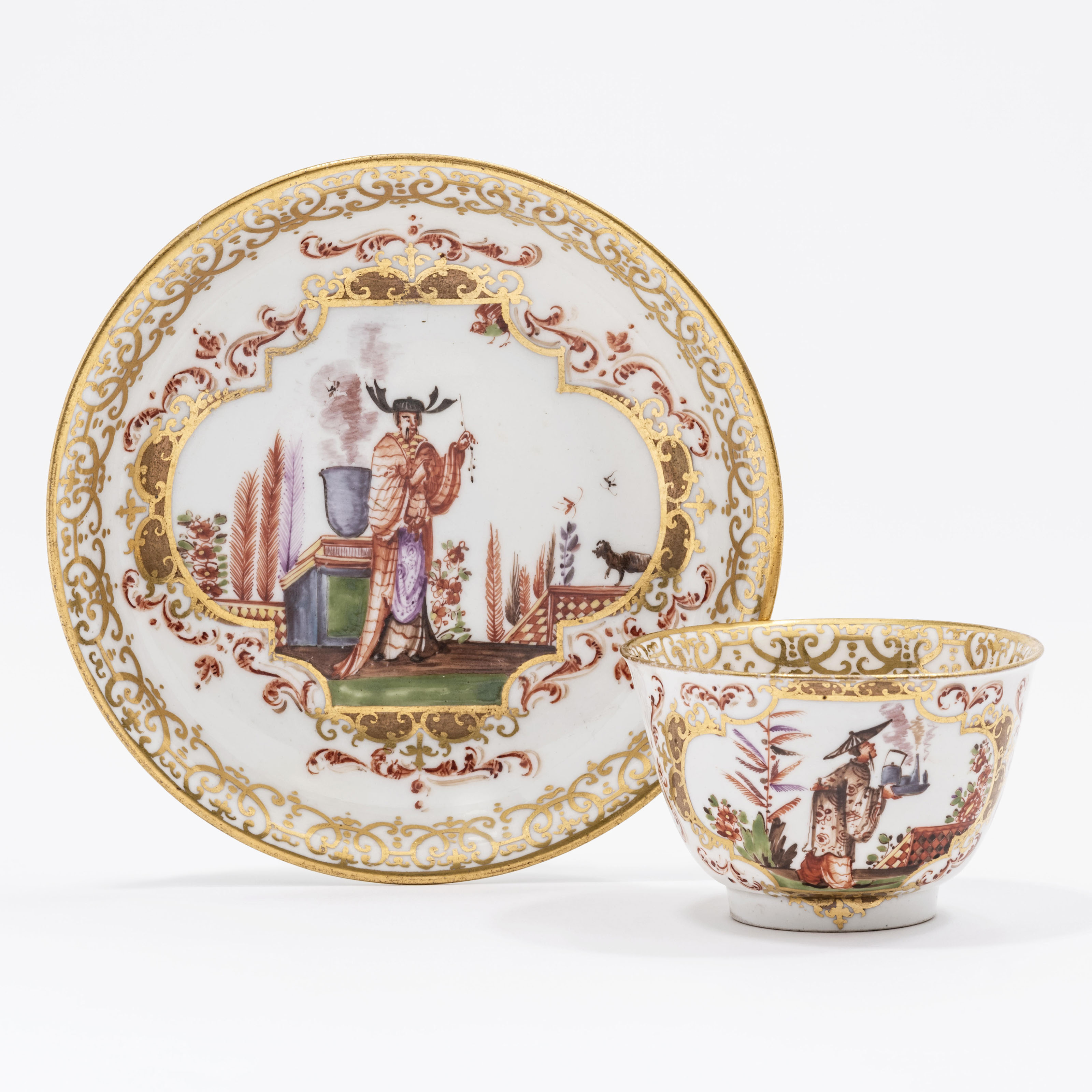 A MEISSEN PORCELAIN CHINOISERIE TEABOWL AND SAUCER, CIRCA 172324