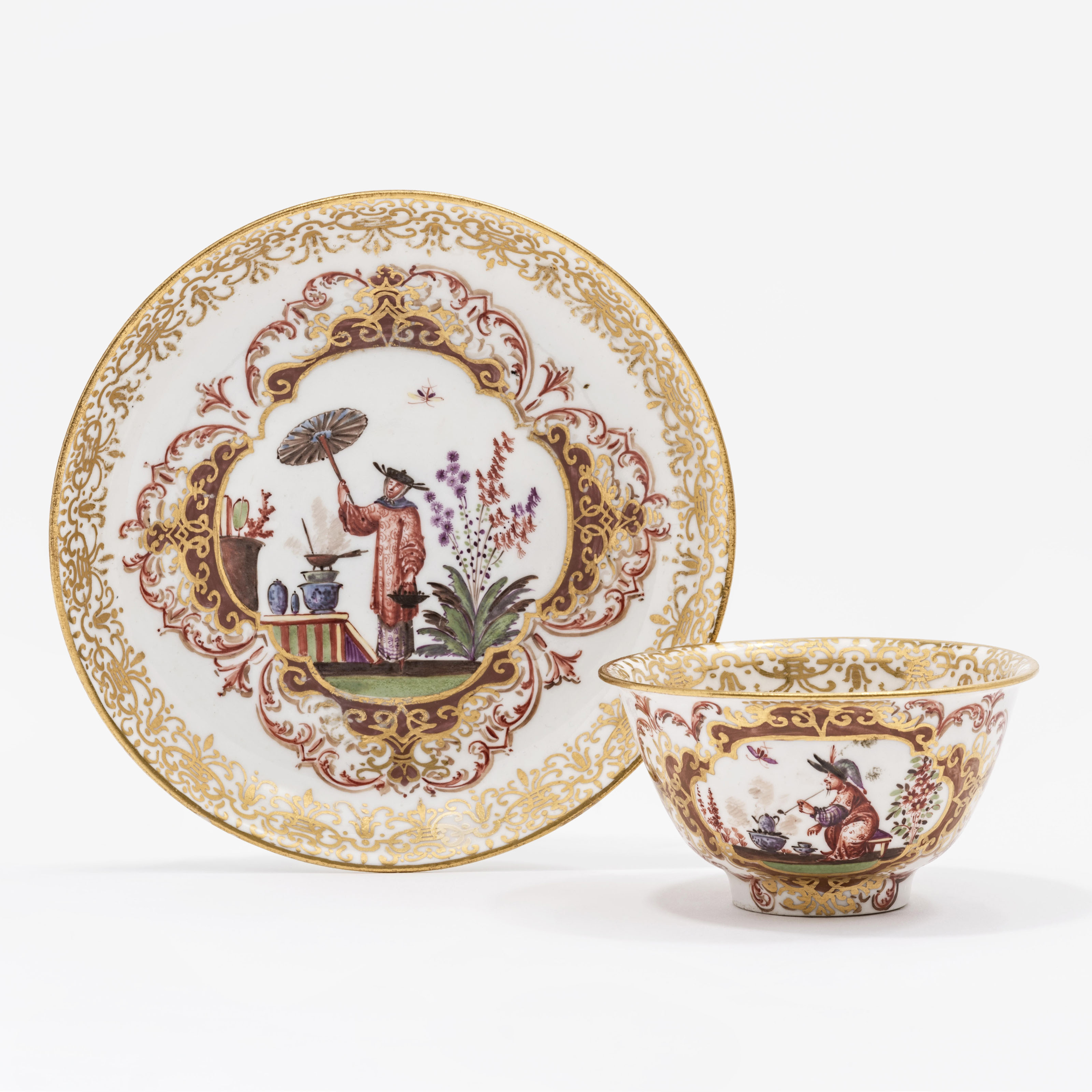 A MEISSEN PORCELAIN CHINOISERIE TEABOWL AND SAUCER, CIRCA 1724, GILDER